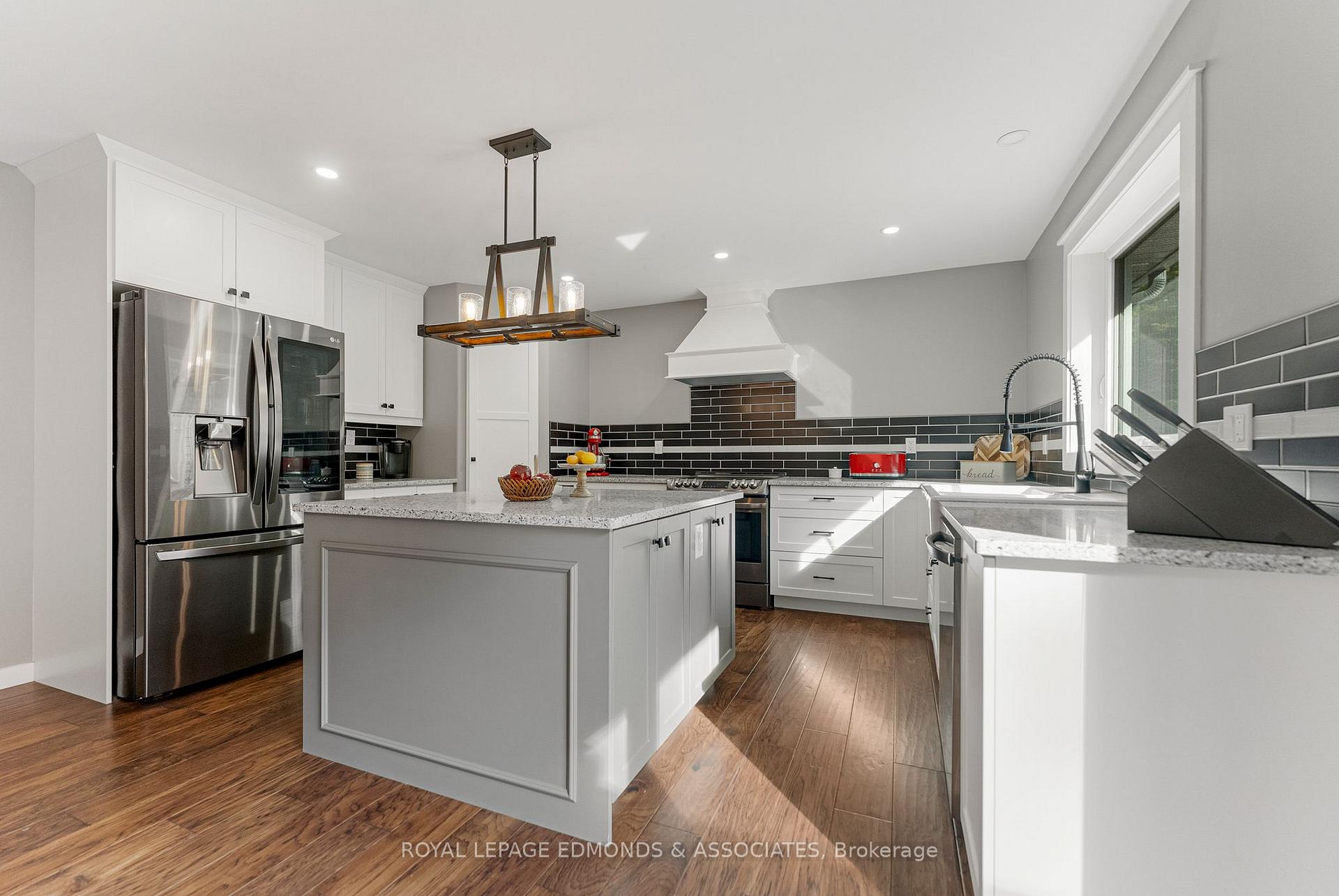 Photo 13 of 166 Deerfield Drive, McNab/Braeside, Mcnab/Braeside Twps — HOMEH