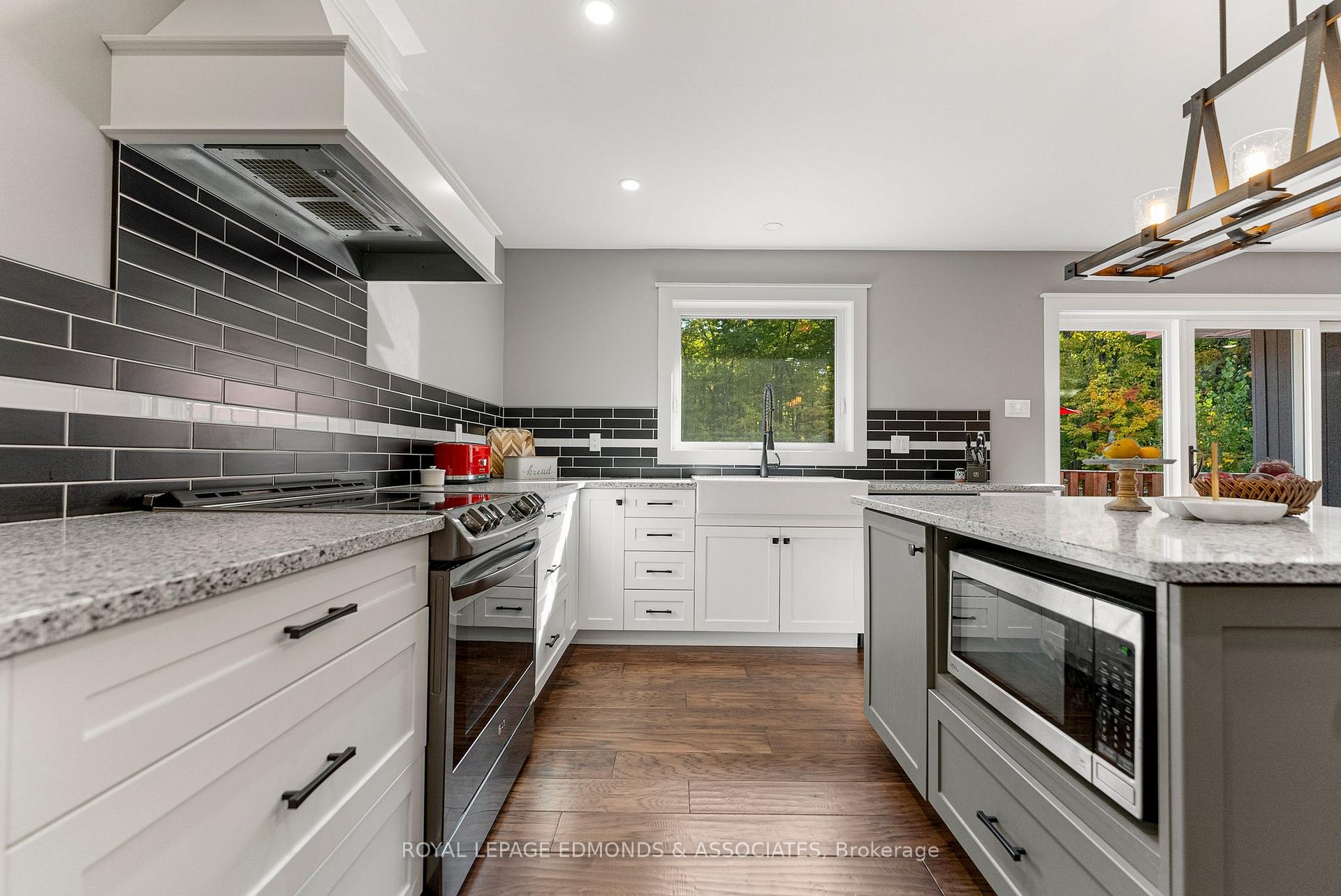 Photo 14 of 166 Deerfield Drive, McNab/Braeside, Mcnab/Braeside Twps — HOMEH