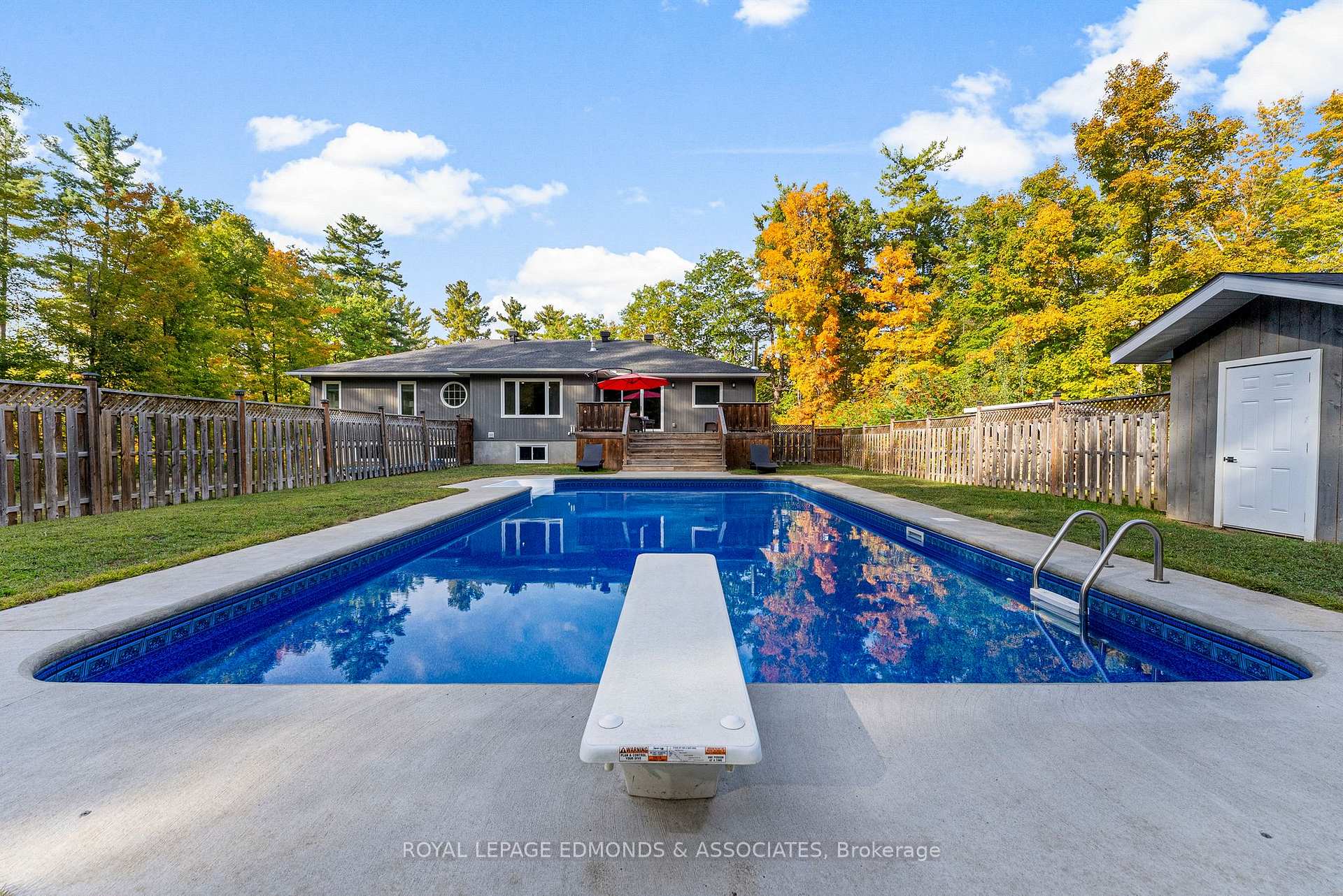 Photo 39 of 166 Deerfield Drive, McNab/Braeside, Mcnab/Braeside Twps — HOMEH