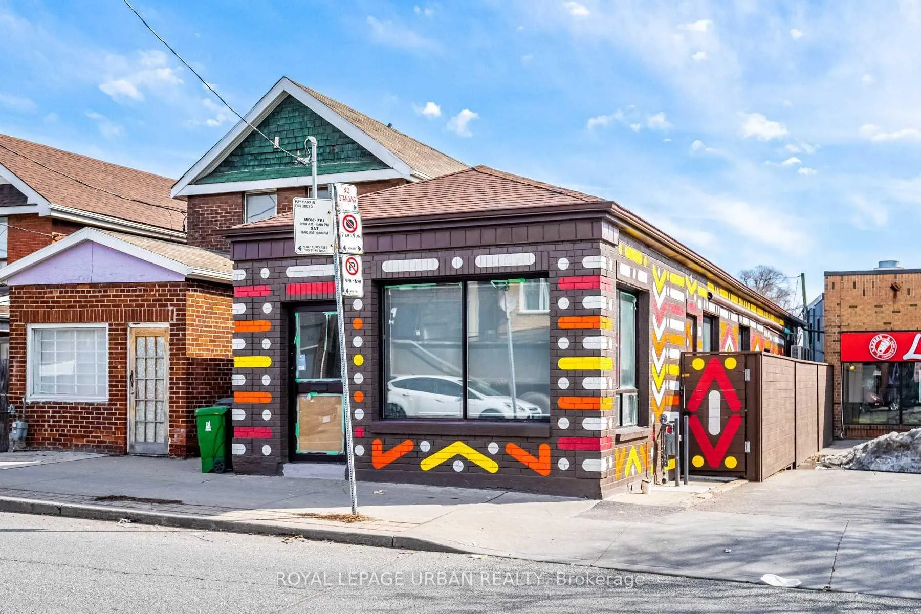 Photo 3 of 571 Rogers Road, Toronto, Keelesdale-Eglinton West — HOMEH