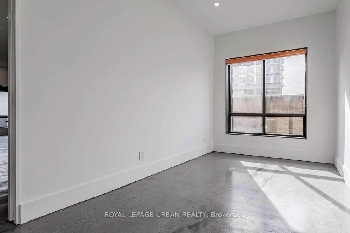 Photo 15 of 571 Rogers Road, Toronto, Keelesdale-Eglinton West — HOMEH