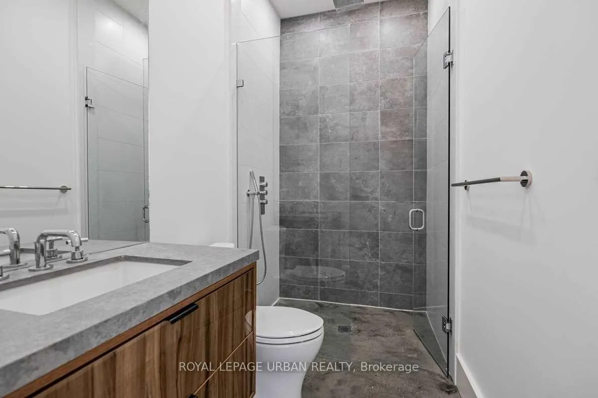 Photo 16 of 571 Rogers Road, Toronto, Keelesdale-Eglinton West — HOMEH