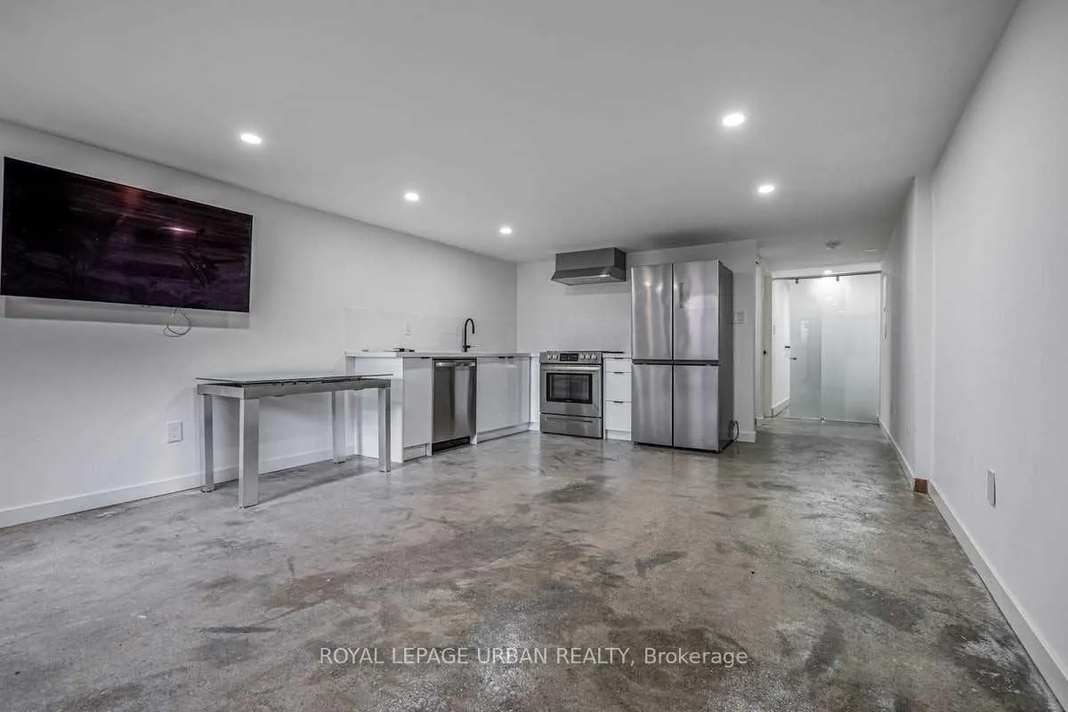 Photo 20 of 571 Rogers Road, Toronto, Keelesdale-Eglinton West — HOMEH