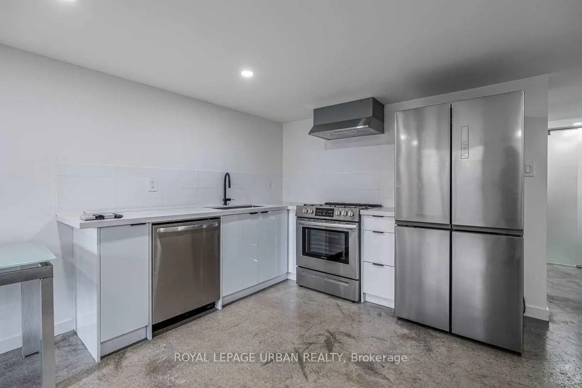Photo 23 of 571 Rogers Road, Toronto, Keelesdale-Eglinton West — HOMEH