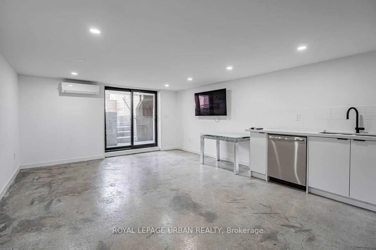 Photo 24 of 571 Rogers Road, Toronto, Keelesdale-Eglinton West — HOMEH