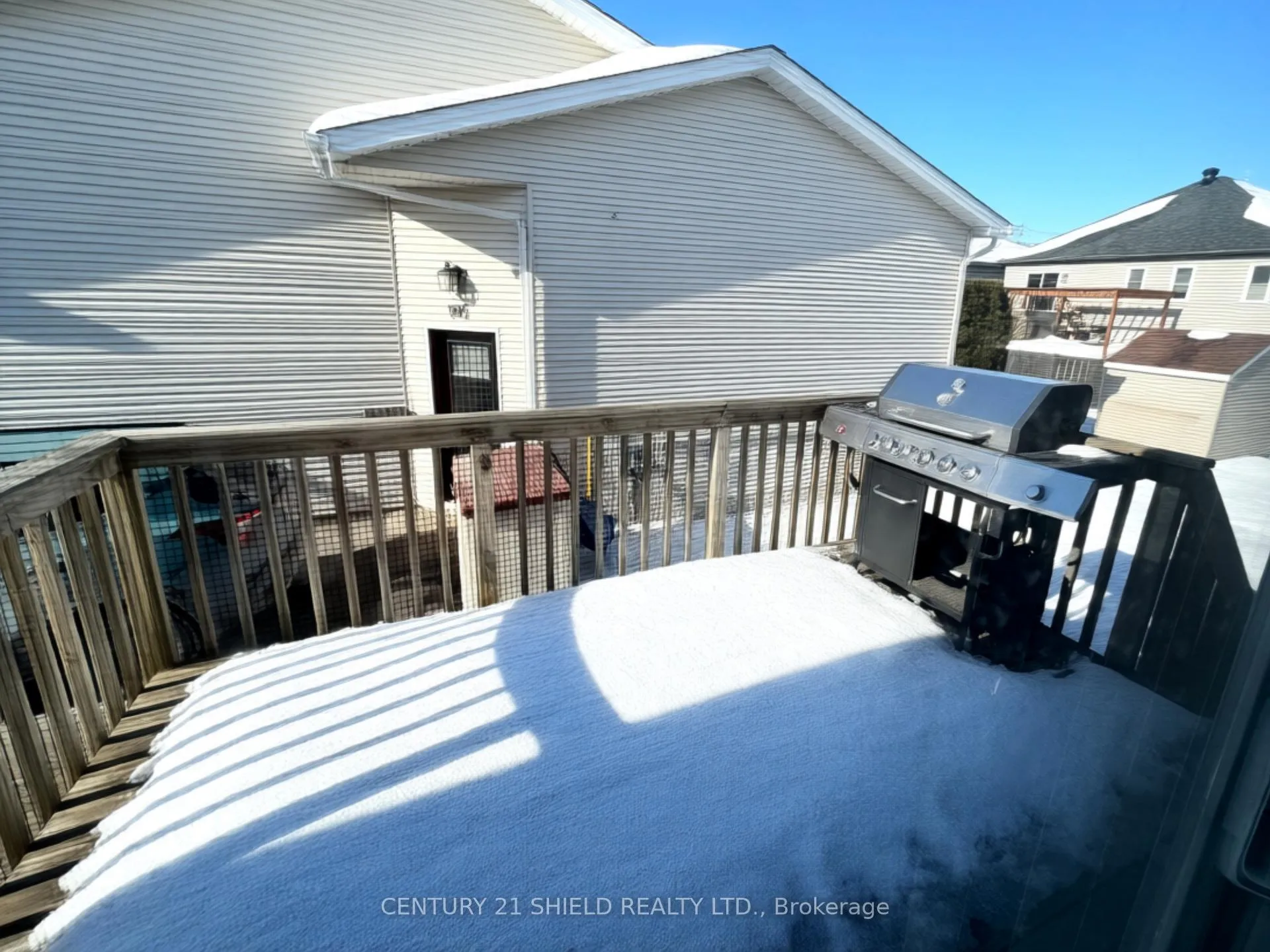 Photo 2 of 101 Mckenzie Street W, Cornwall — HOMEH