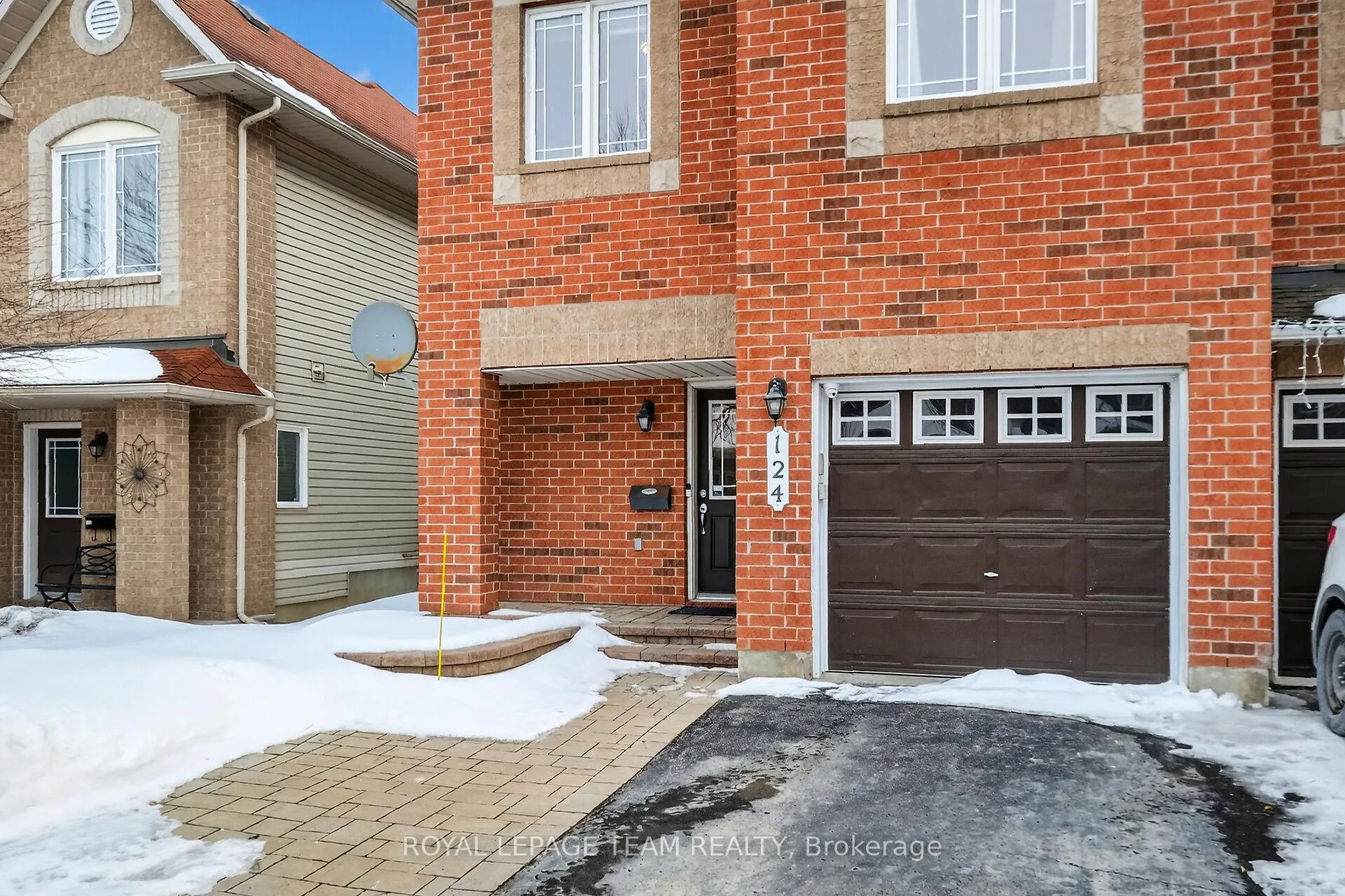 Photo 2 of 124 Tacom Circle, Ottawa, Barrhaven - Strandherd — HOMEH