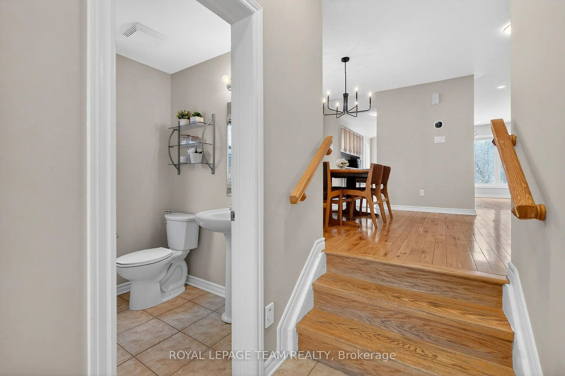 Photo 6 of 124 Tacom Circle, Ottawa, Barrhaven - Strandherd — HOMEH