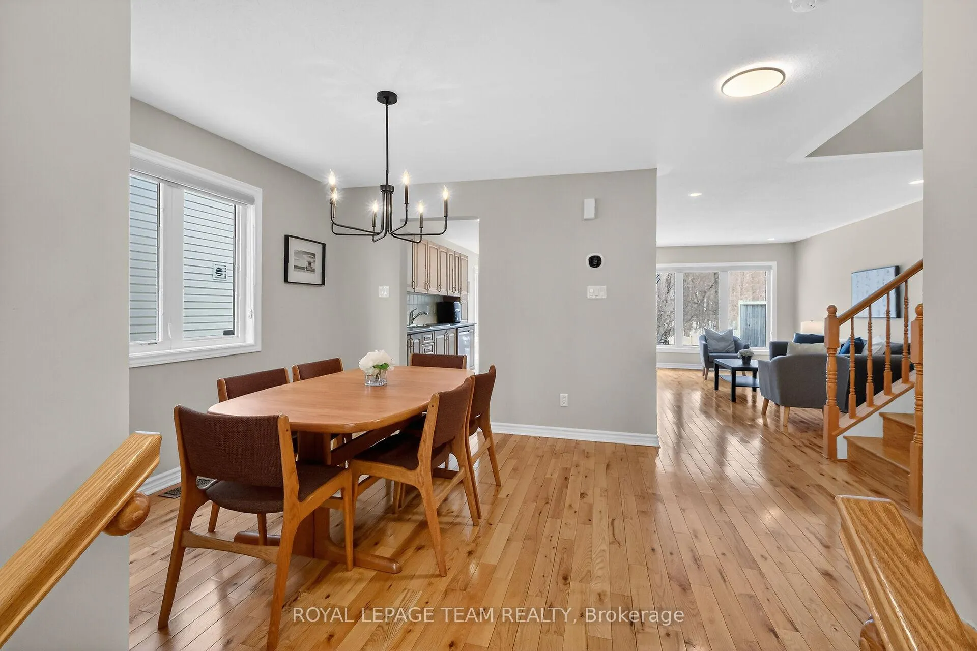 Photo 11 of 124 Tacom Circle, Ottawa, Barrhaven - Strandherd — HOMEH