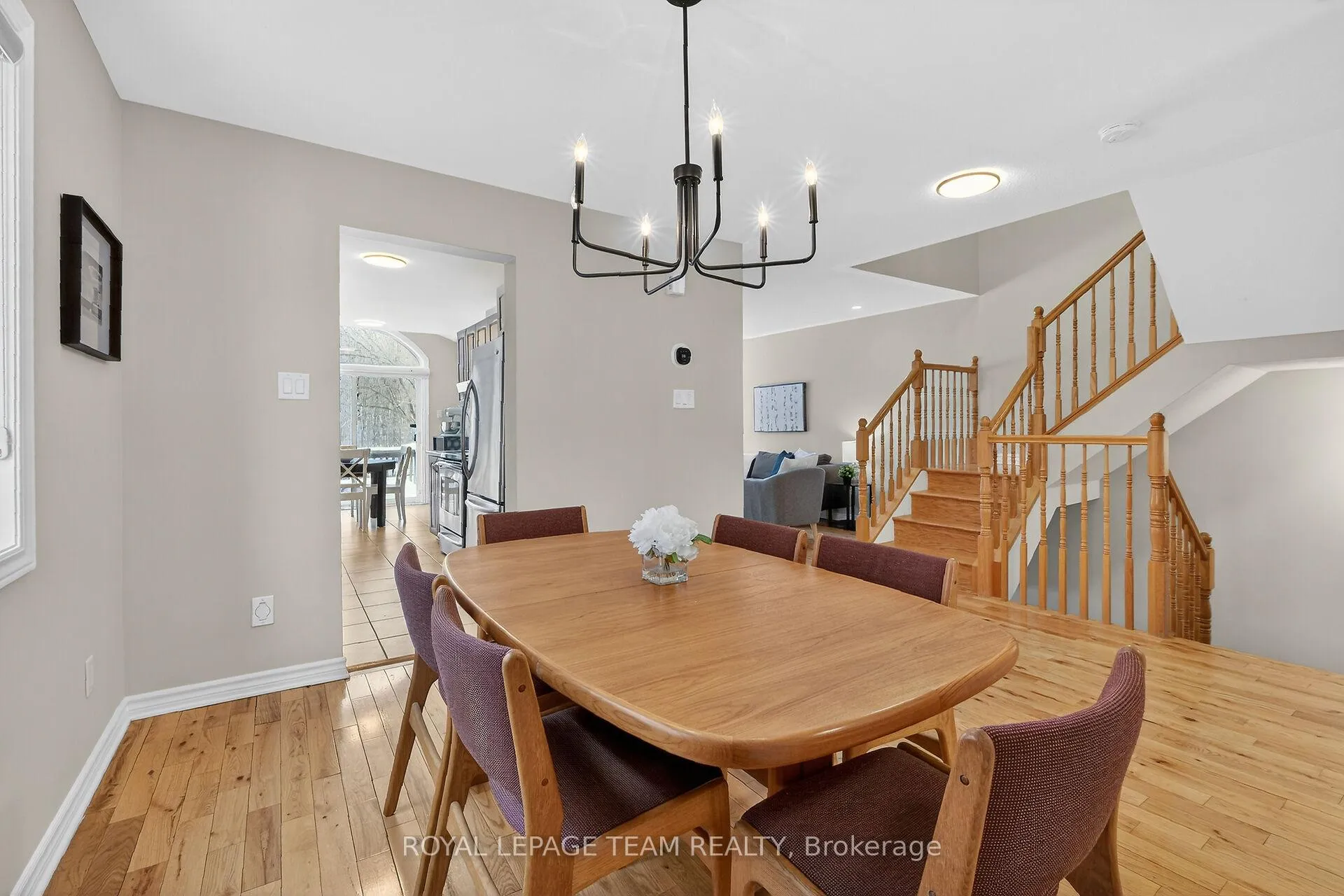 Photo 12 of 124 Tacom Circle, Ottawa, Barrhaven - Strandherd — HOMEH