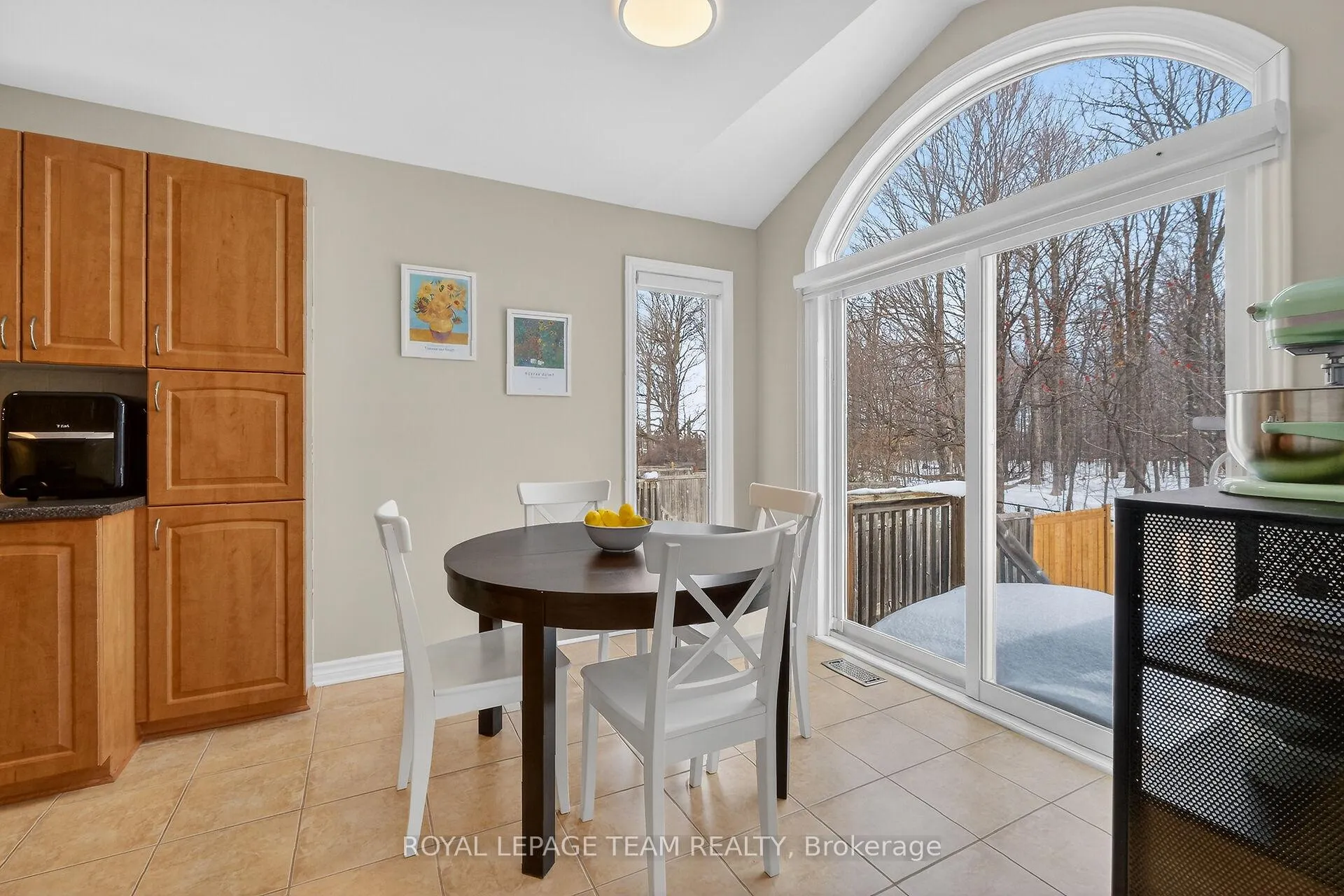 Photo 13 of 124 Tacom Circle, Ottawa, Barrhaven - Strandherd — HOMEH