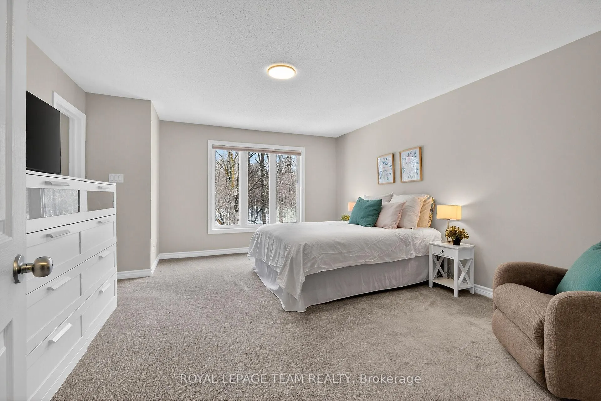 Photo 21 of 124 Tacom Circle, Ottawa, Barrhaven - Strandherd — HOMEH