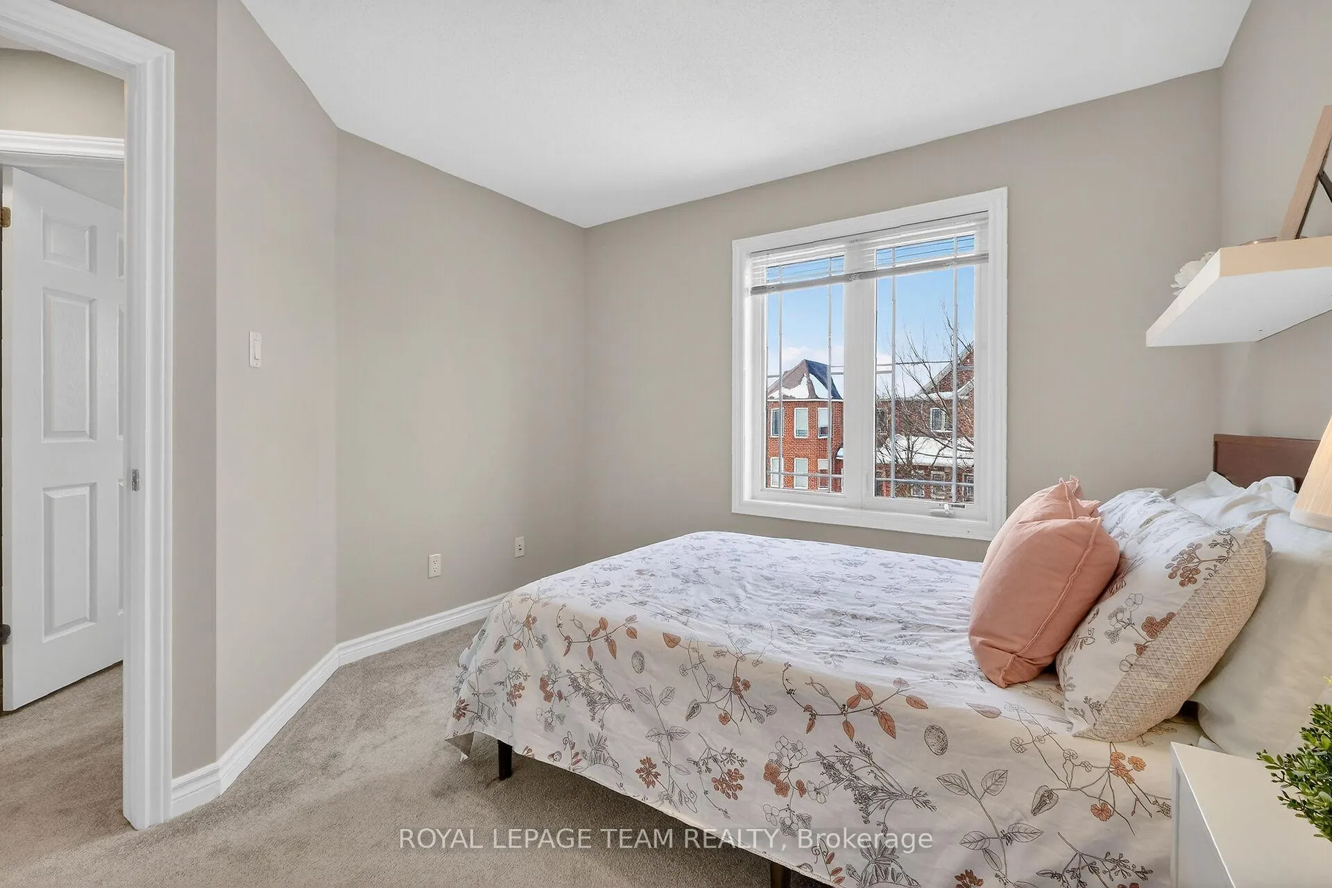 Photo 29 of 124 Tacom Circle, Ottawa, Barrhaven - Strandherd — HOMEH