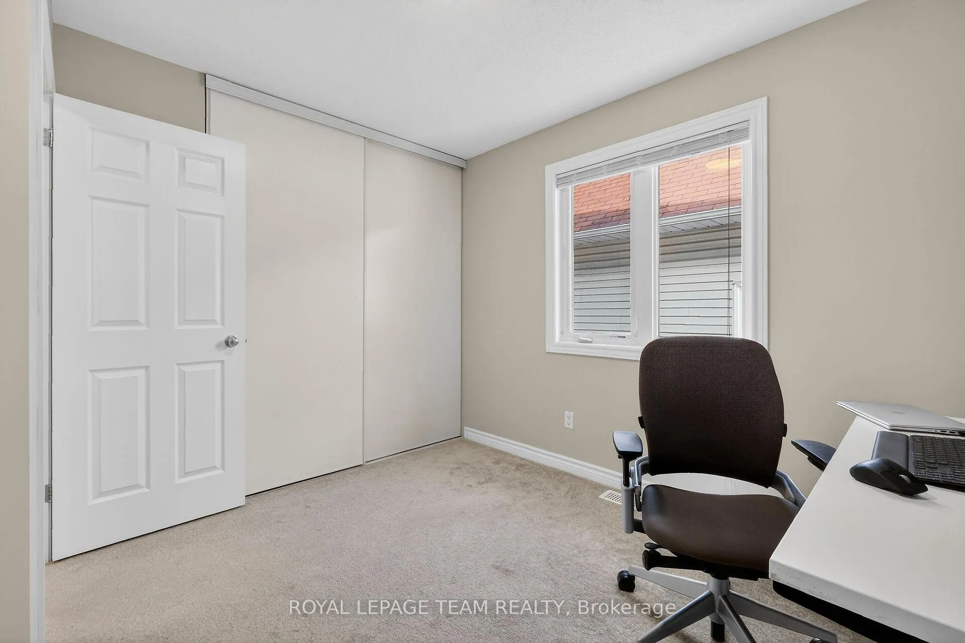 Photo 34 of 124 Tacom Circle, Ottawa, Barrhaven - Strandherd — HOMEH