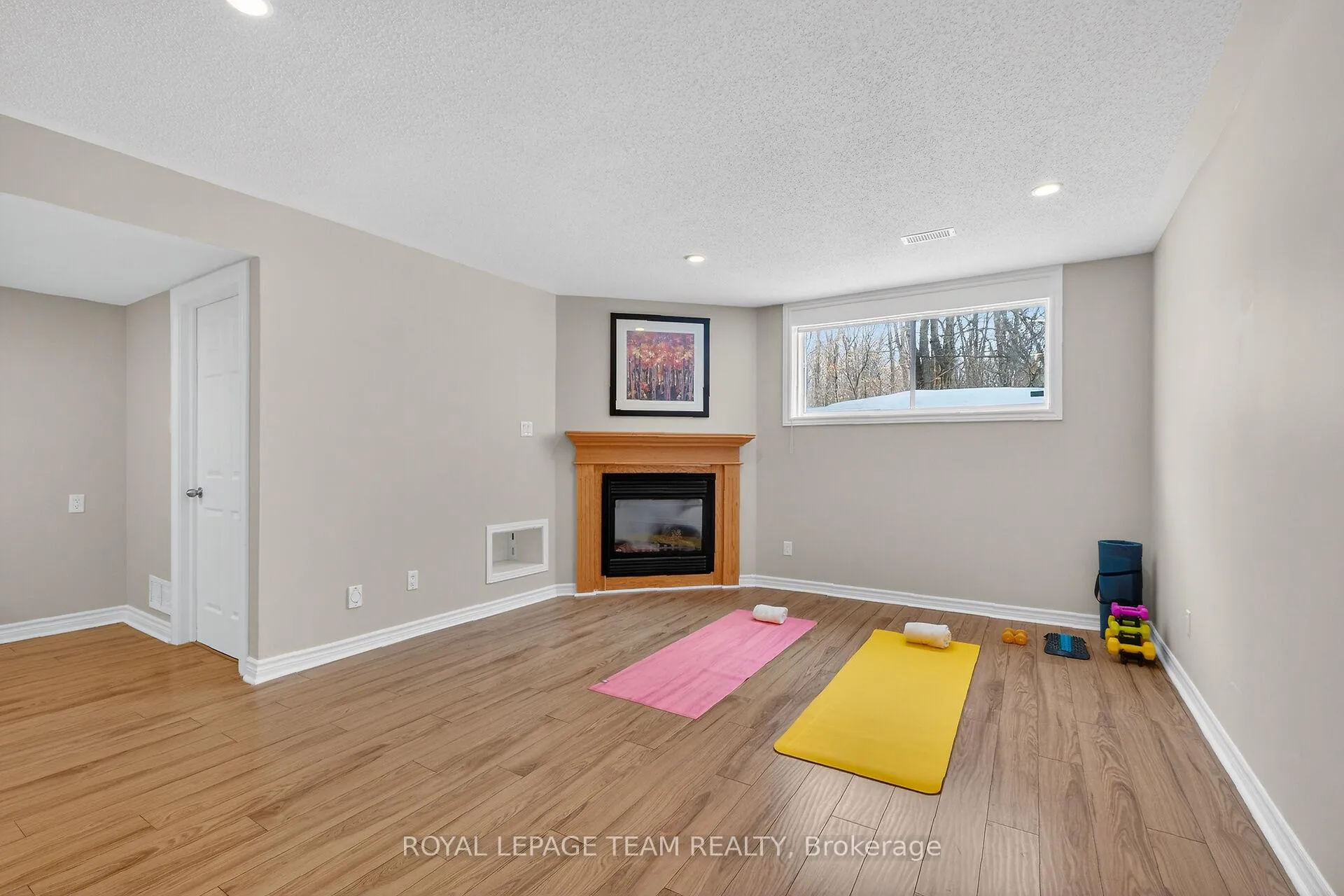 Photo 35 of 124 Tacom Circle, Ottawa, Barrhaven - Strandherd — HOMEH