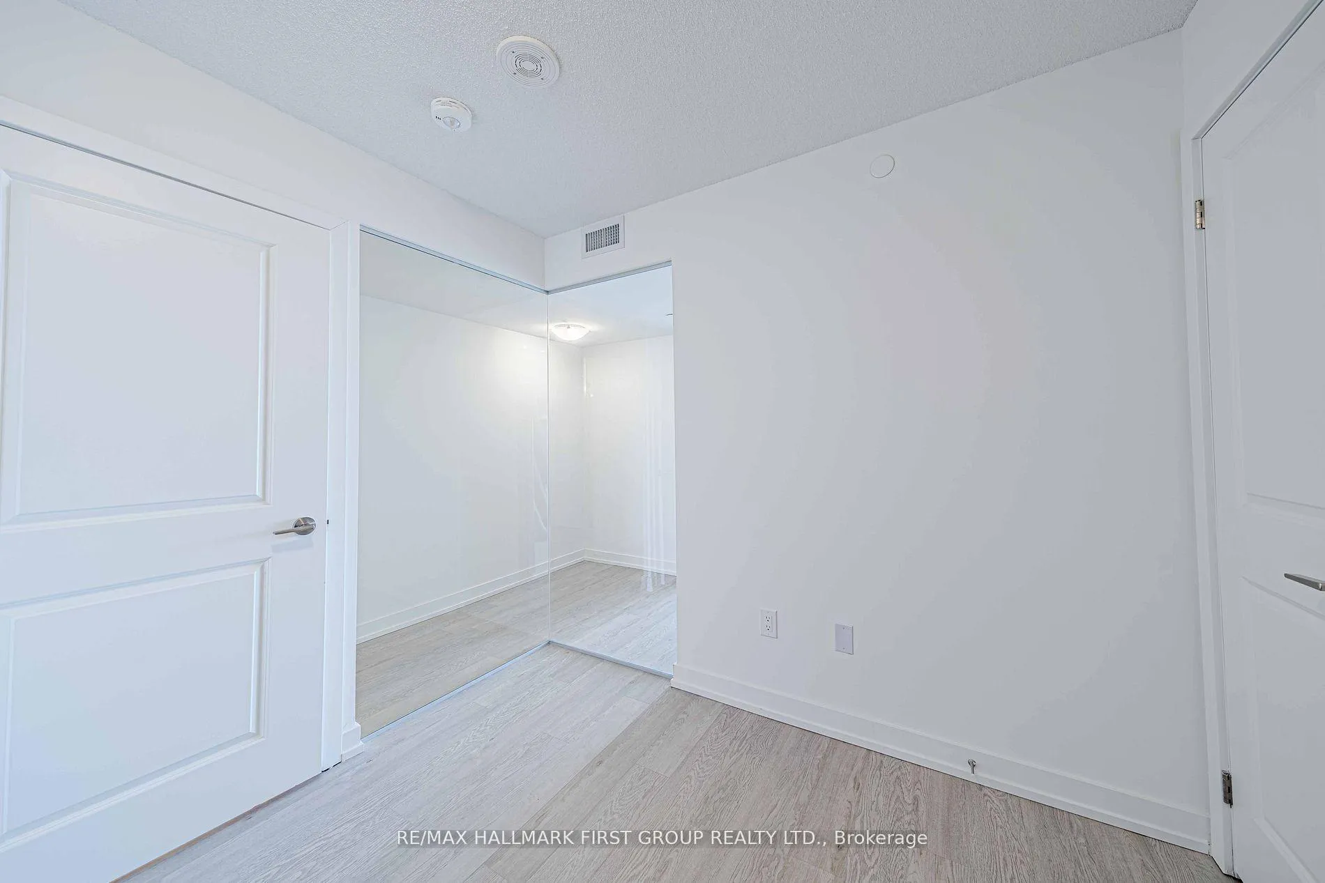 Photo 11 of Unit 1903, 1435 Celebration Drive, Pickering, Bay Ridges — HOMEH
