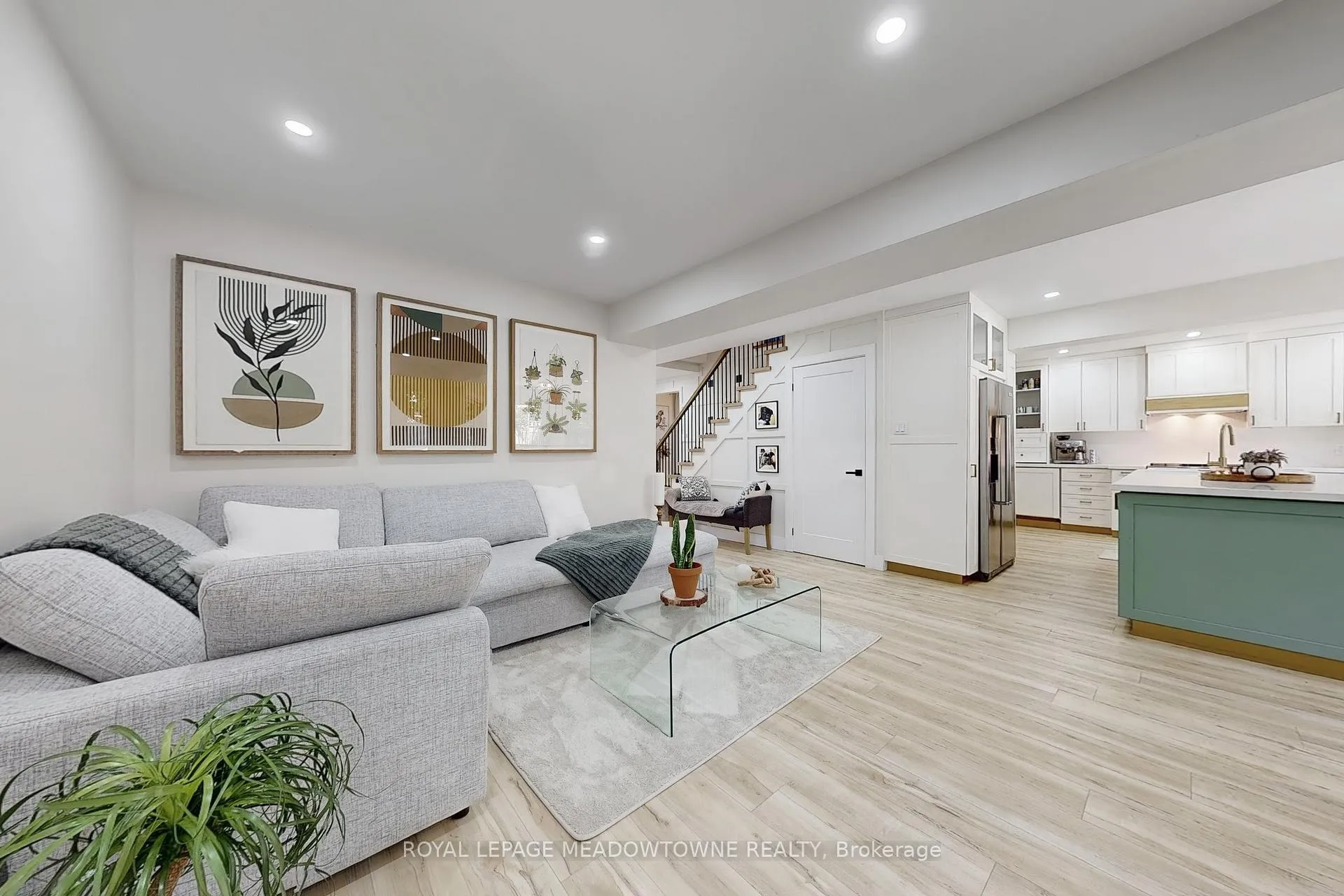 Photo 7 of 365 Celtic Drive, Hamilton, Stoney Creek — HOMEH