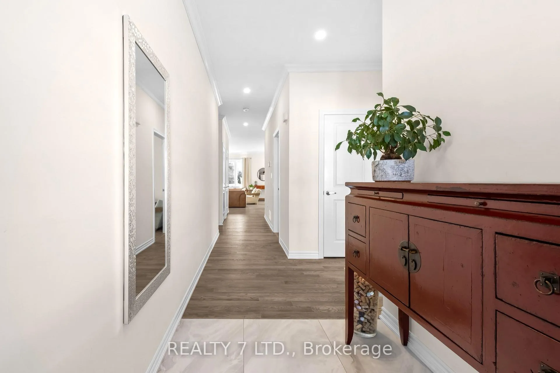 Photo 5 of 31 Hillcroft Way, Kawartha Lakes, Bobcaygeon — HOMEH