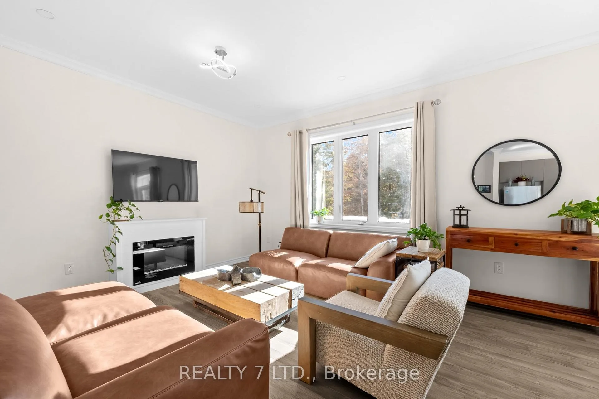 Photo 13 of 31 Hillcroft Way, Kawartha Lakes, Bobcaygeon — HOMEH
