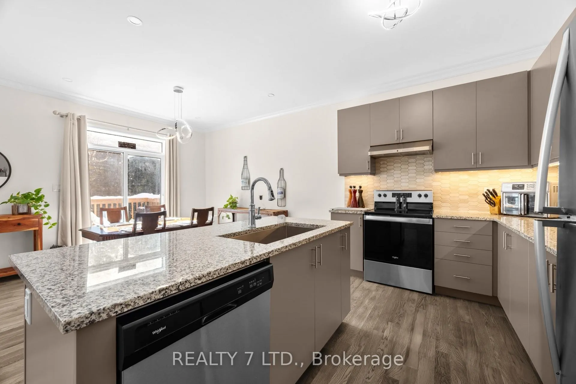 Photo 18 of 31 Hillcroft Way, Kawartha Lakes, Bobcaygeon — HOMEH