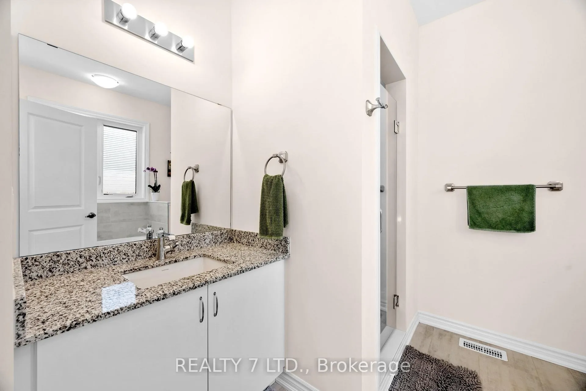 Photo 26 of 31 Hillcroft Way, Kawartha Lakes, Bobcaygeon — HOMEH