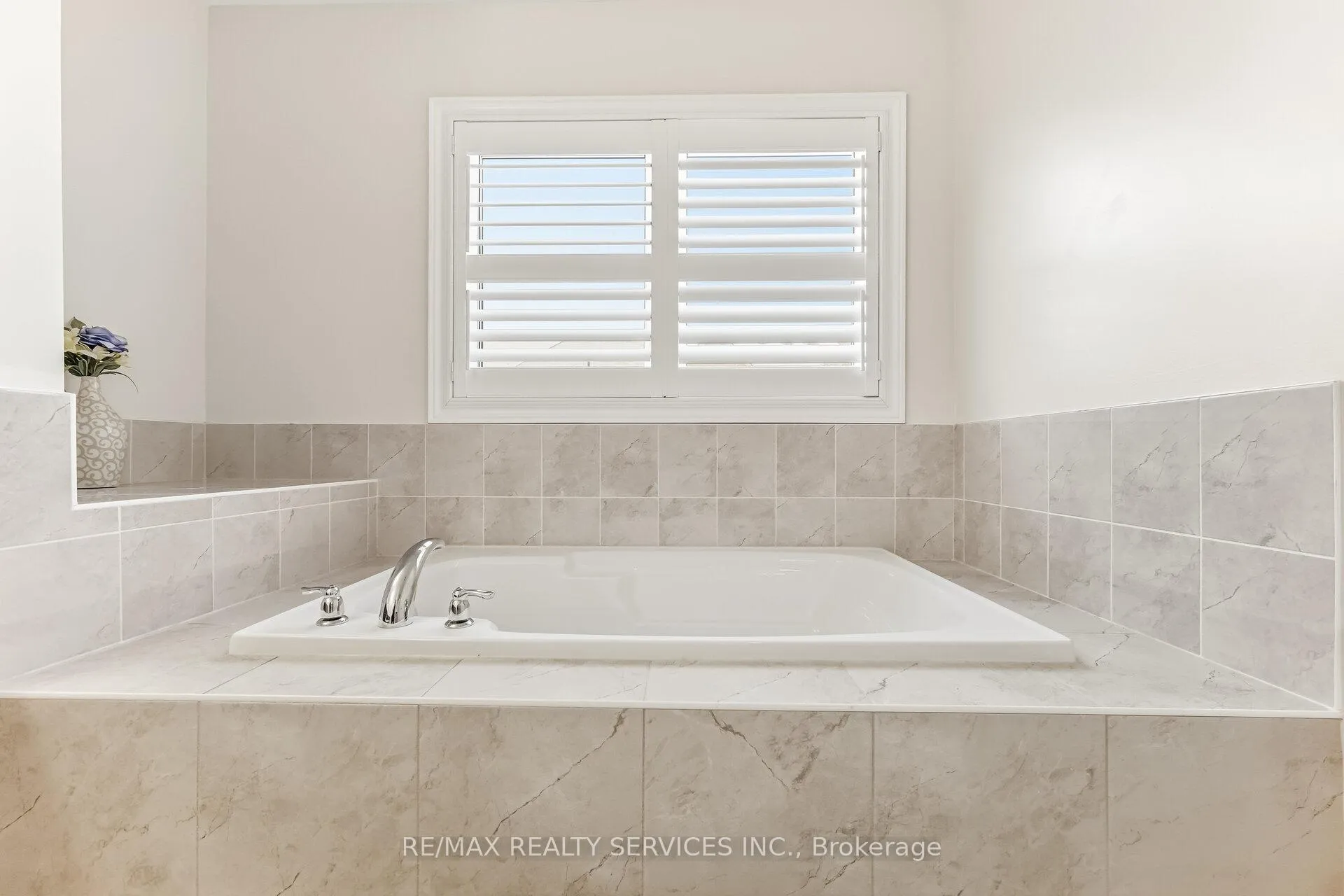 Photo 31 of 50 Royal Fern Crescent, Caledon, Rural Caledon — HOMEH