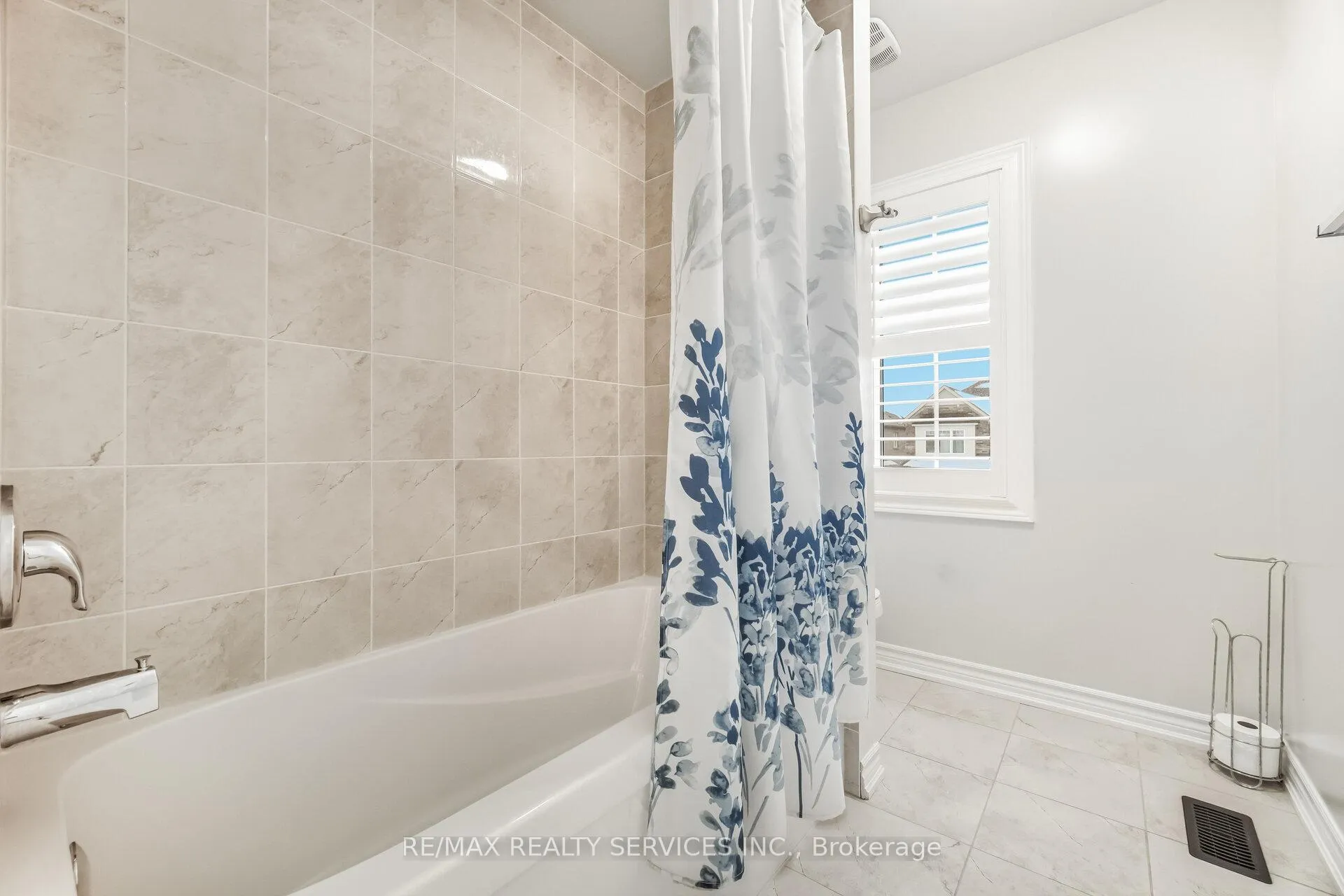 Photo 41 of 50 Royal Fern Crescent, Caledon, Rural Caledon — HOMEH