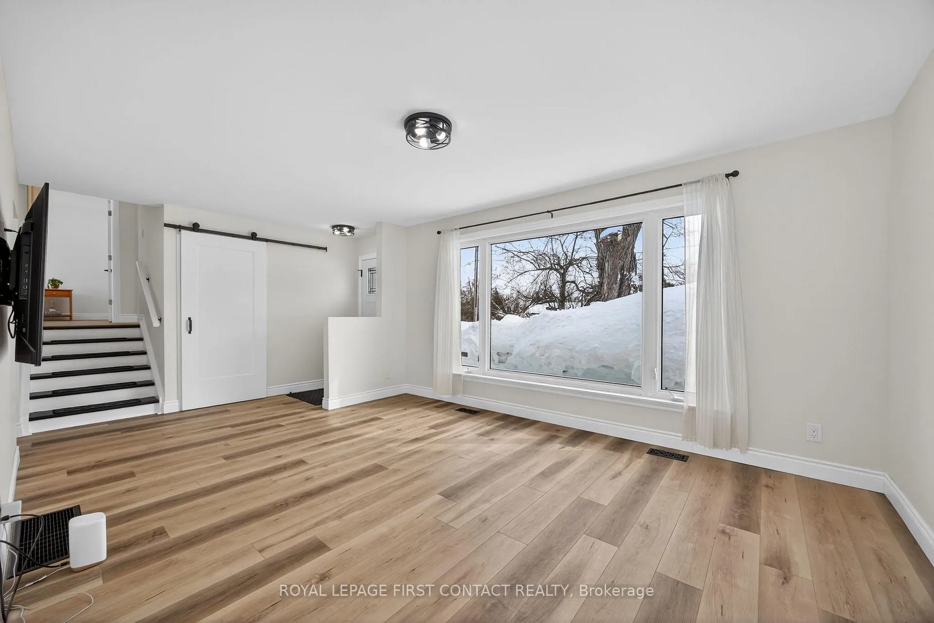 Photo 13 of 4 Wallis Street, Oro-Medonte, Warminister — HOMEH