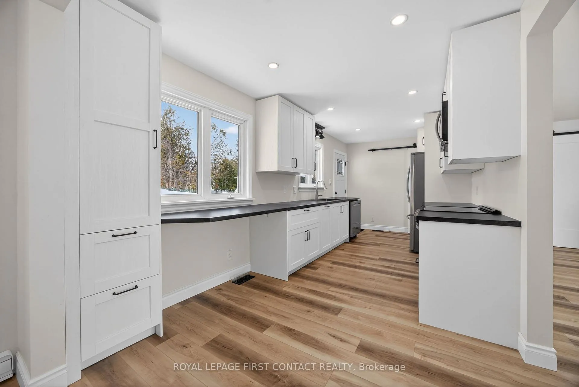 Photo 14 of 4 Wallis Street, Oro-Medonte, Warminister — HOMEH