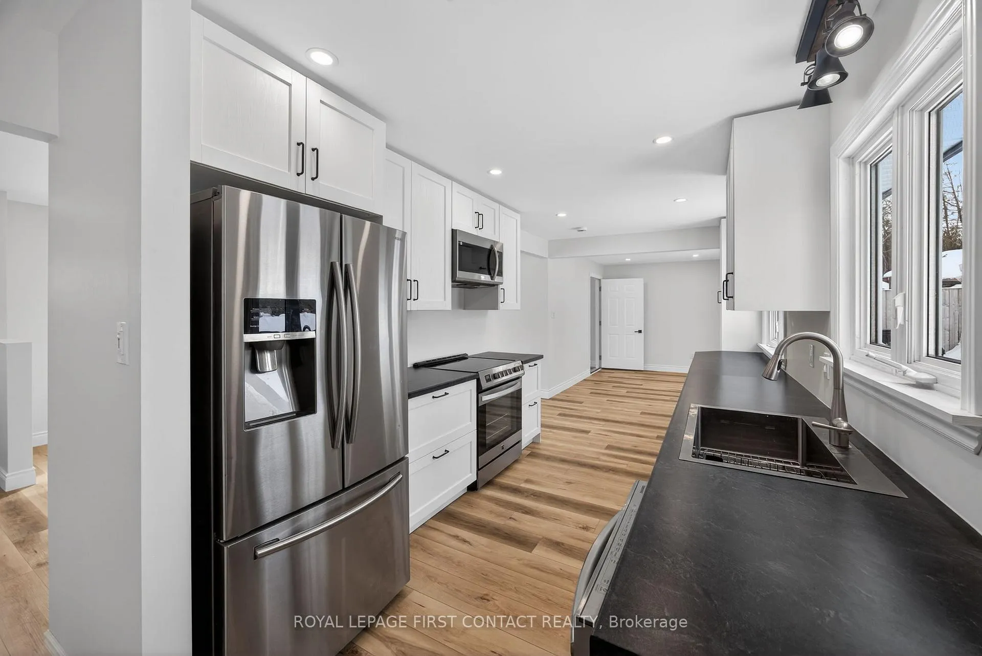 Photo 17 of 4 Wallis Street, Oro-Medonte, Warminister — HOMEH
