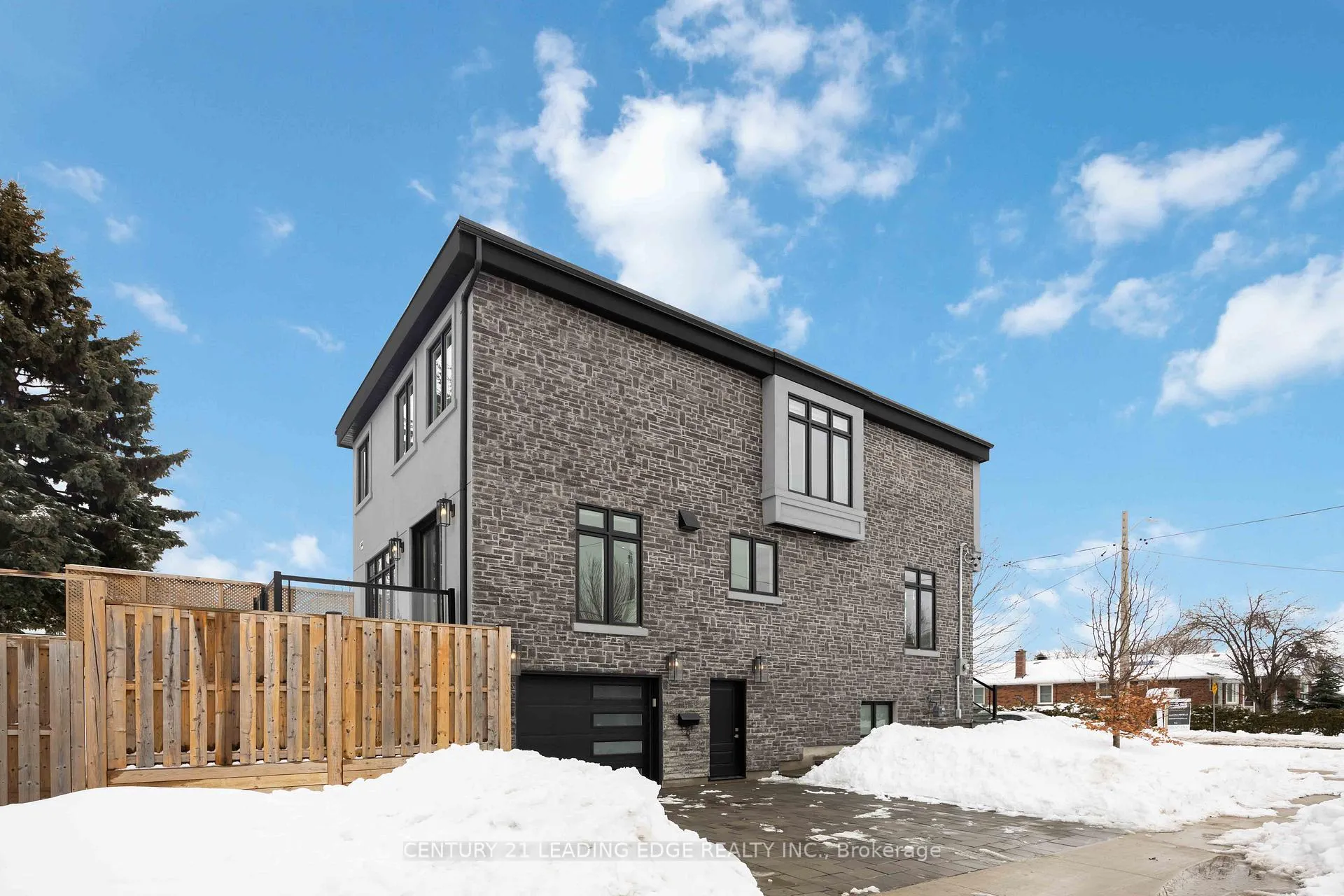 Photo 4 of 43 Glenburn Avenue, Toronto, O'Connor-Parkview — HOMEH