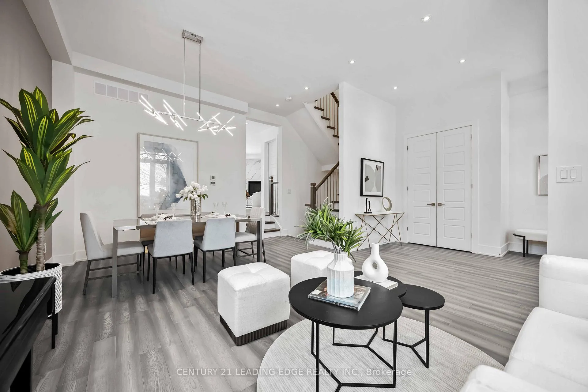 Photo 11 of 43 Glenburn Avenue, Toronto, O'Connor-Parkview — HOMEH