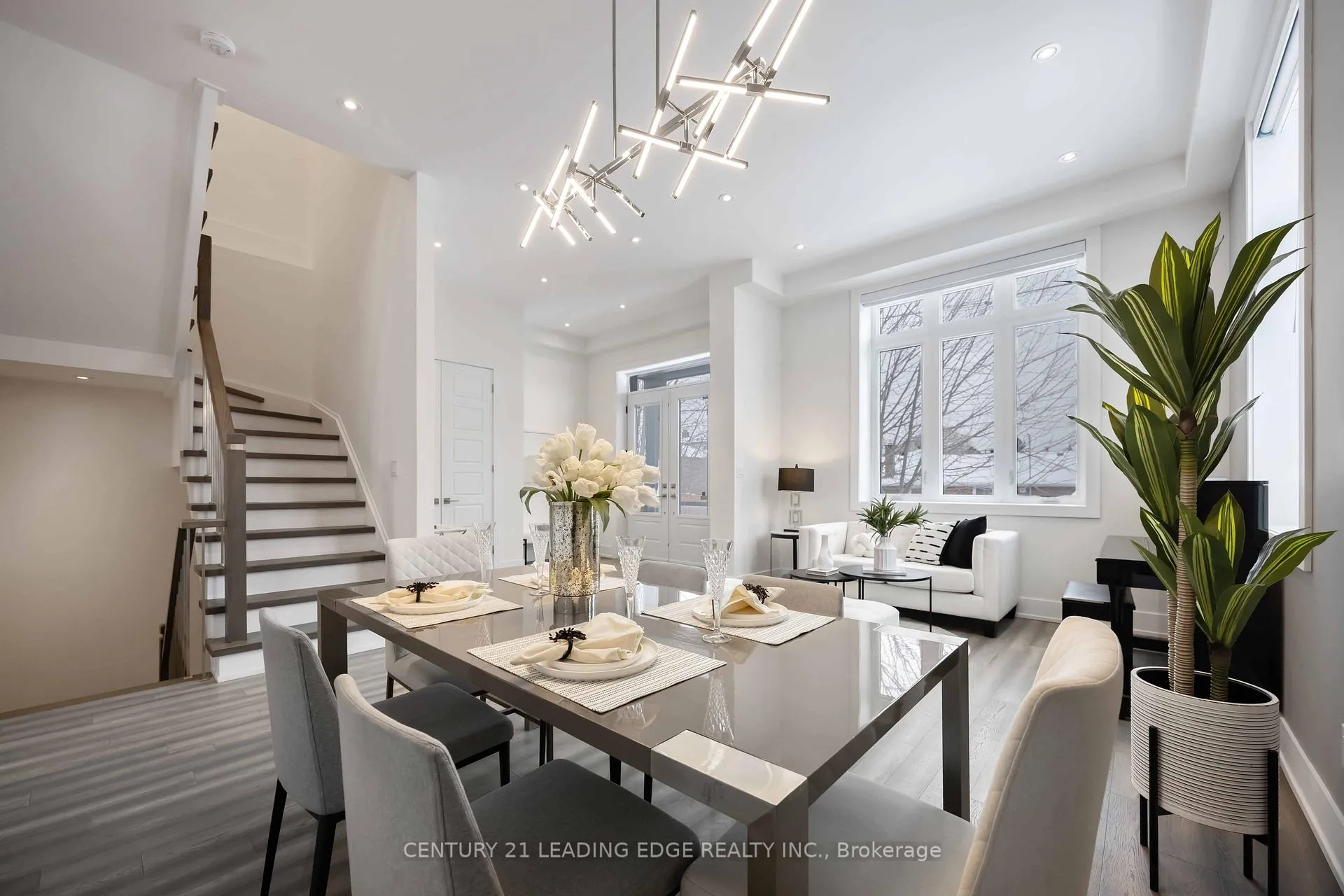 Photo 12 of 43 Glenburn Avenue, Toronto, O'Connor-Parkview — HOMEH