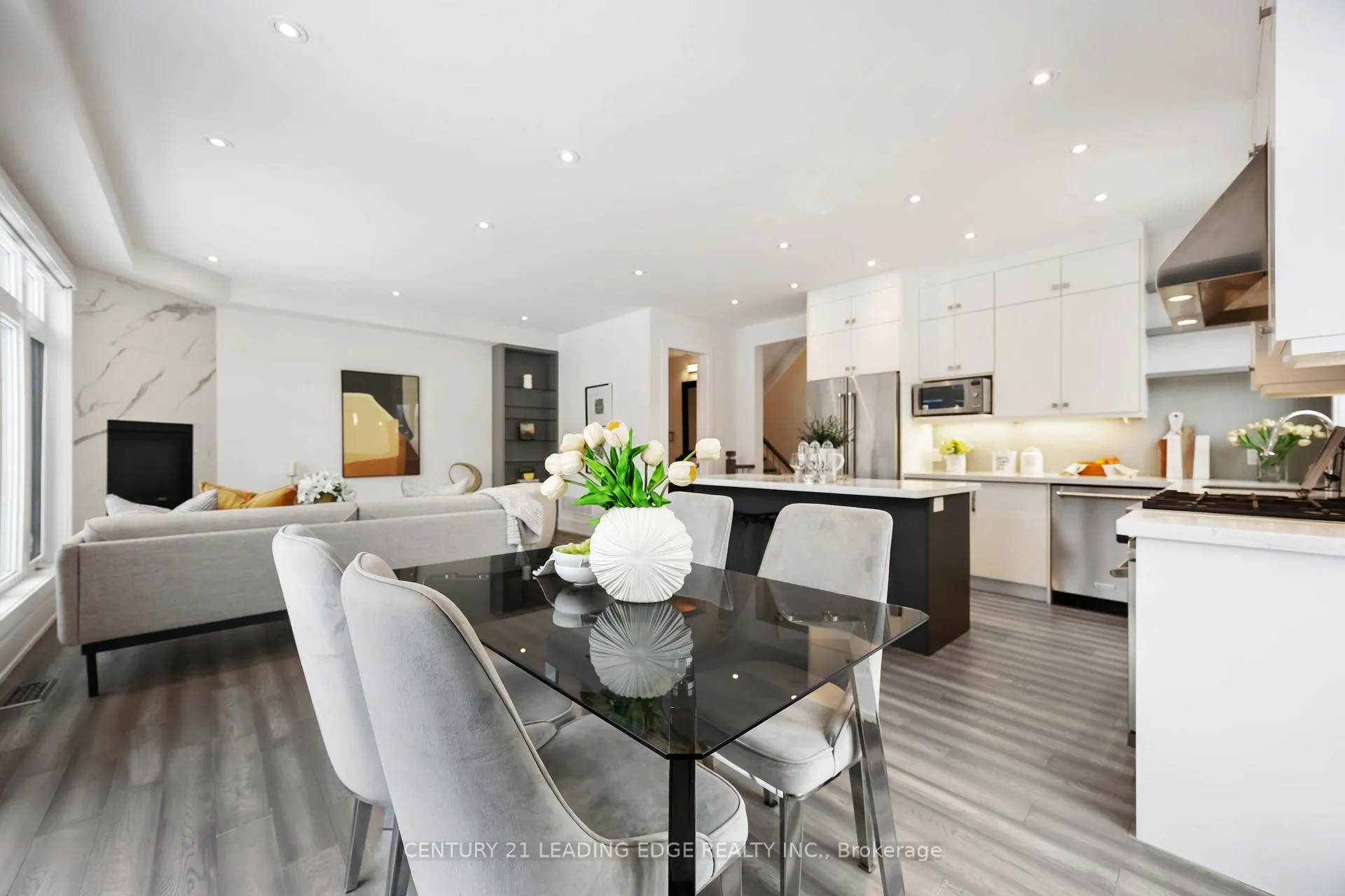 Photo 16 of 43 Glenburn Avenue, Toronto, O'Connor-Parkview — HOMEH