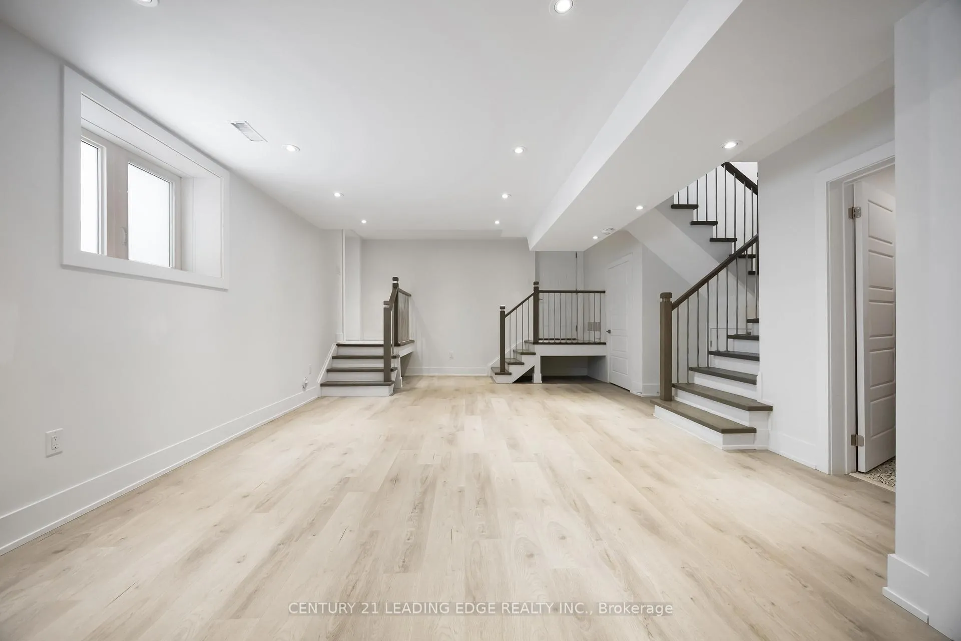 Photo 37 of 43 Glenburn Avenue, Toronto, O'Connor-Parkview — HOMEH