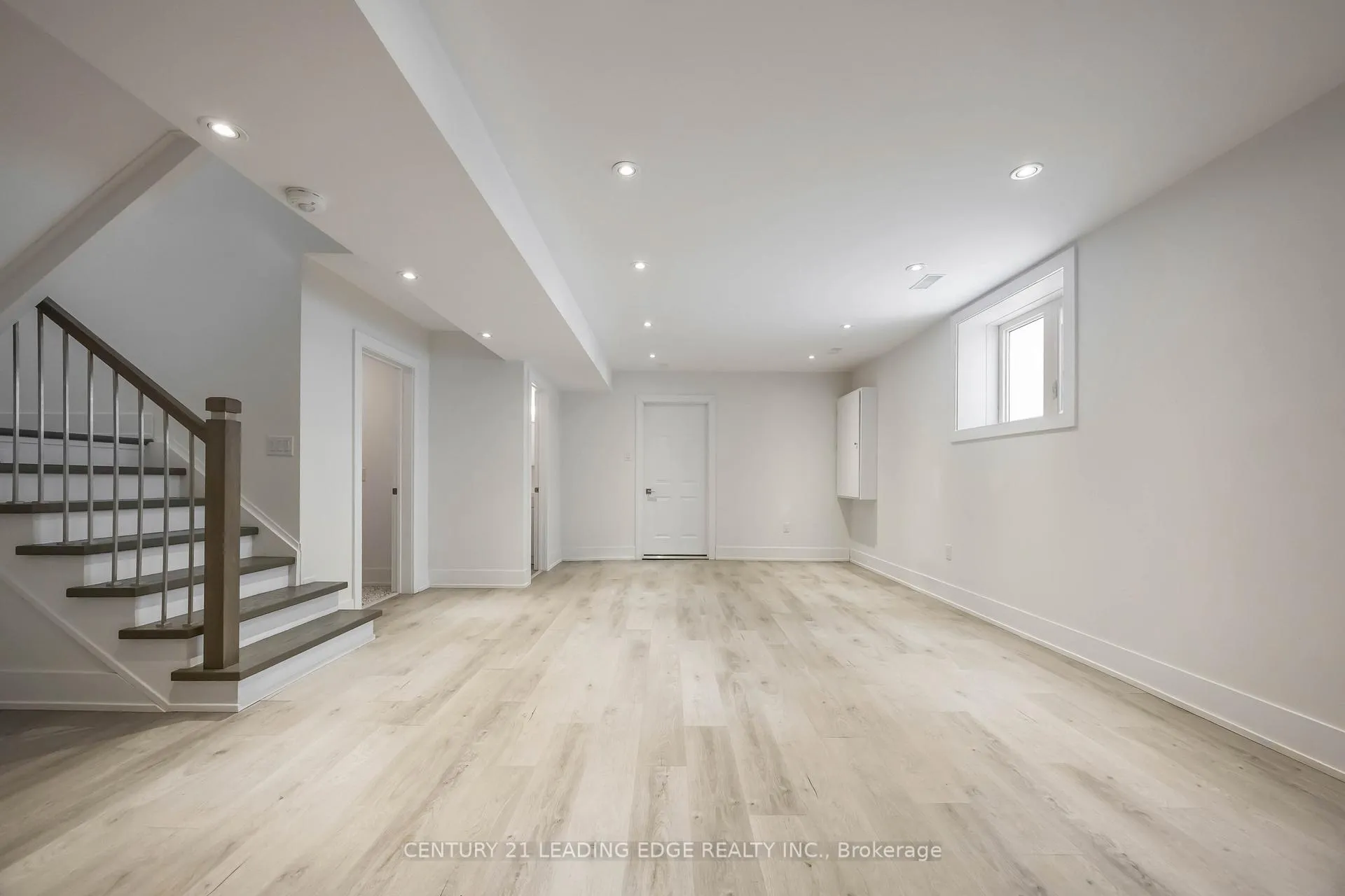 Photo 38 of 43 Glenburn Avenue, Toronto, O'Connor-Parkview — HOMEH