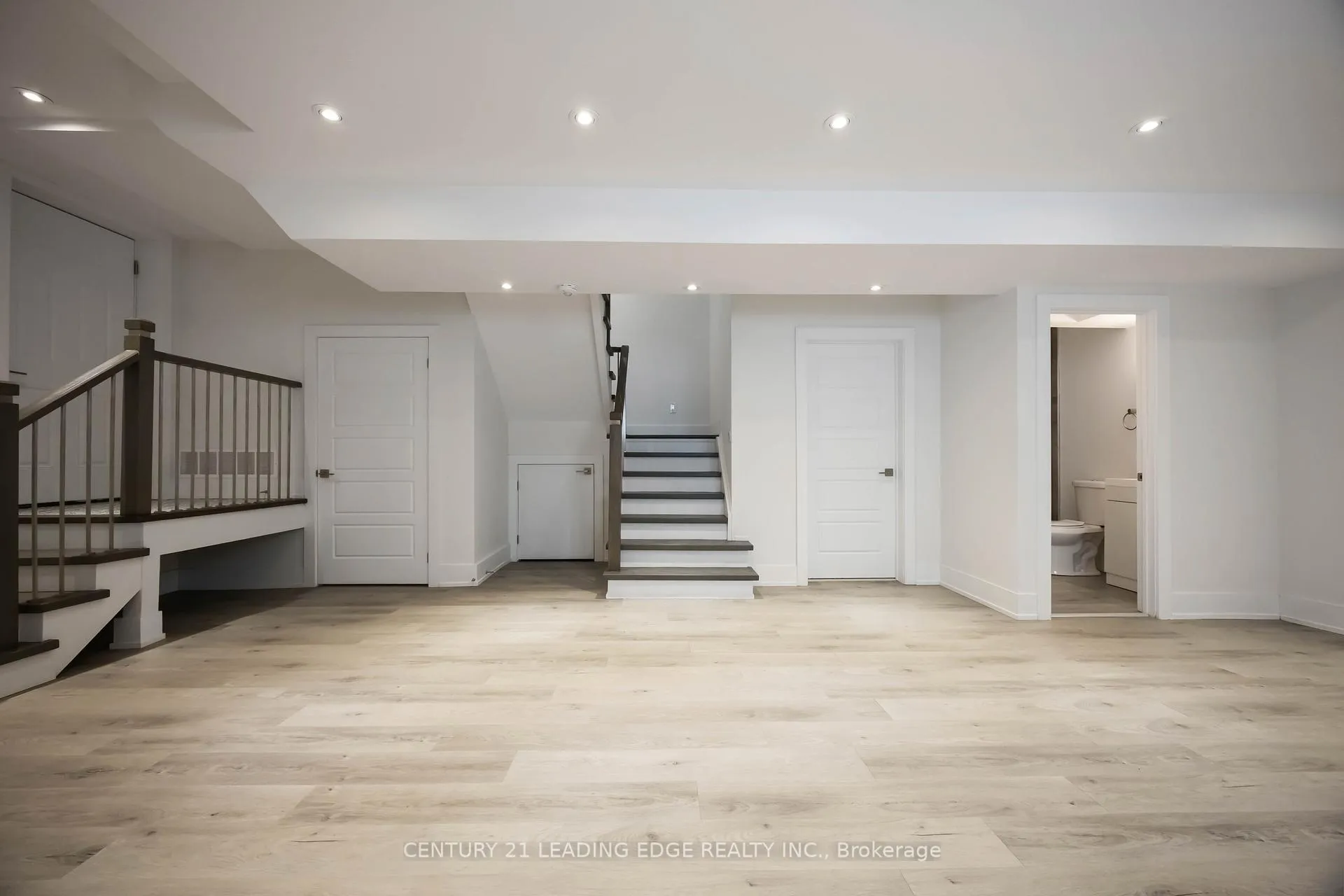 Photo 39 of 43 Glenburn Avenue, Toronto, O'Connor-Parkview — HOMEH