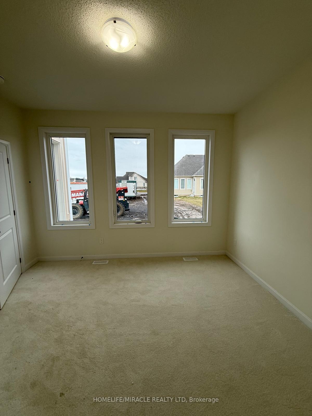 Photo 14 of 63 Oakmont Drive, Loyalist, Bath — HOMEH