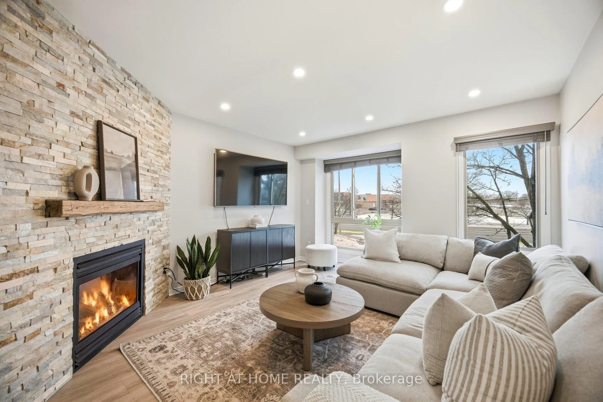 Front of Unit 533, 895 Maple Avenue