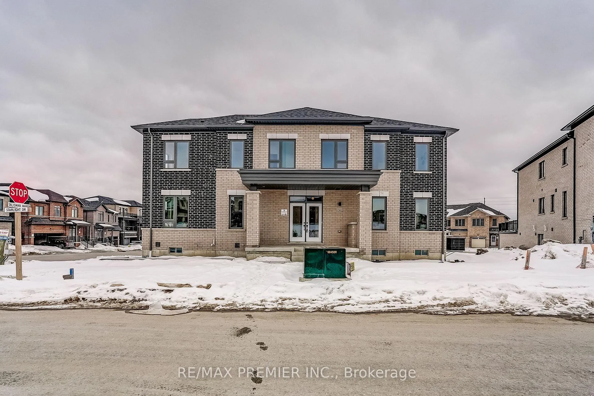 Photo 1 of 1265 Talisman Manor, Pickering, Rural Pickering — HOMEH
