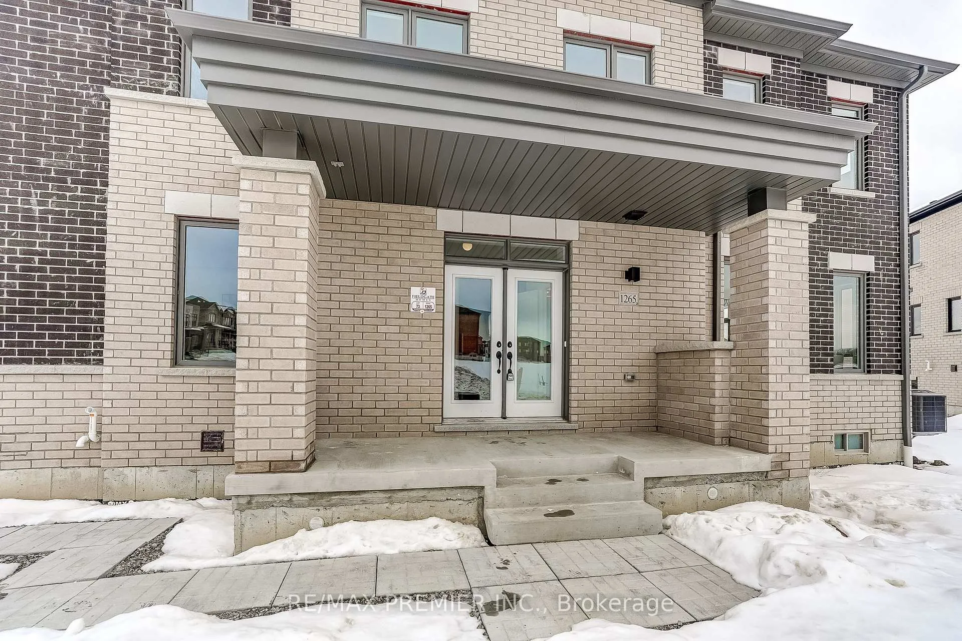 Photo 5 of 1265 Talisman Manor, Pickering, Rural Pickering — HOMEH