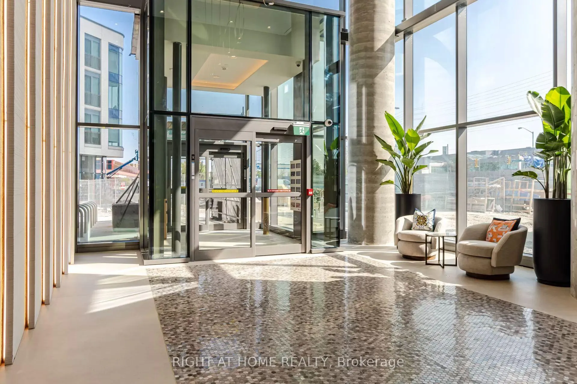 Photo 2 of Unit 2802, 7890 Jane Street, Vaughan, Vaughan Corporate Centre — HOMEH