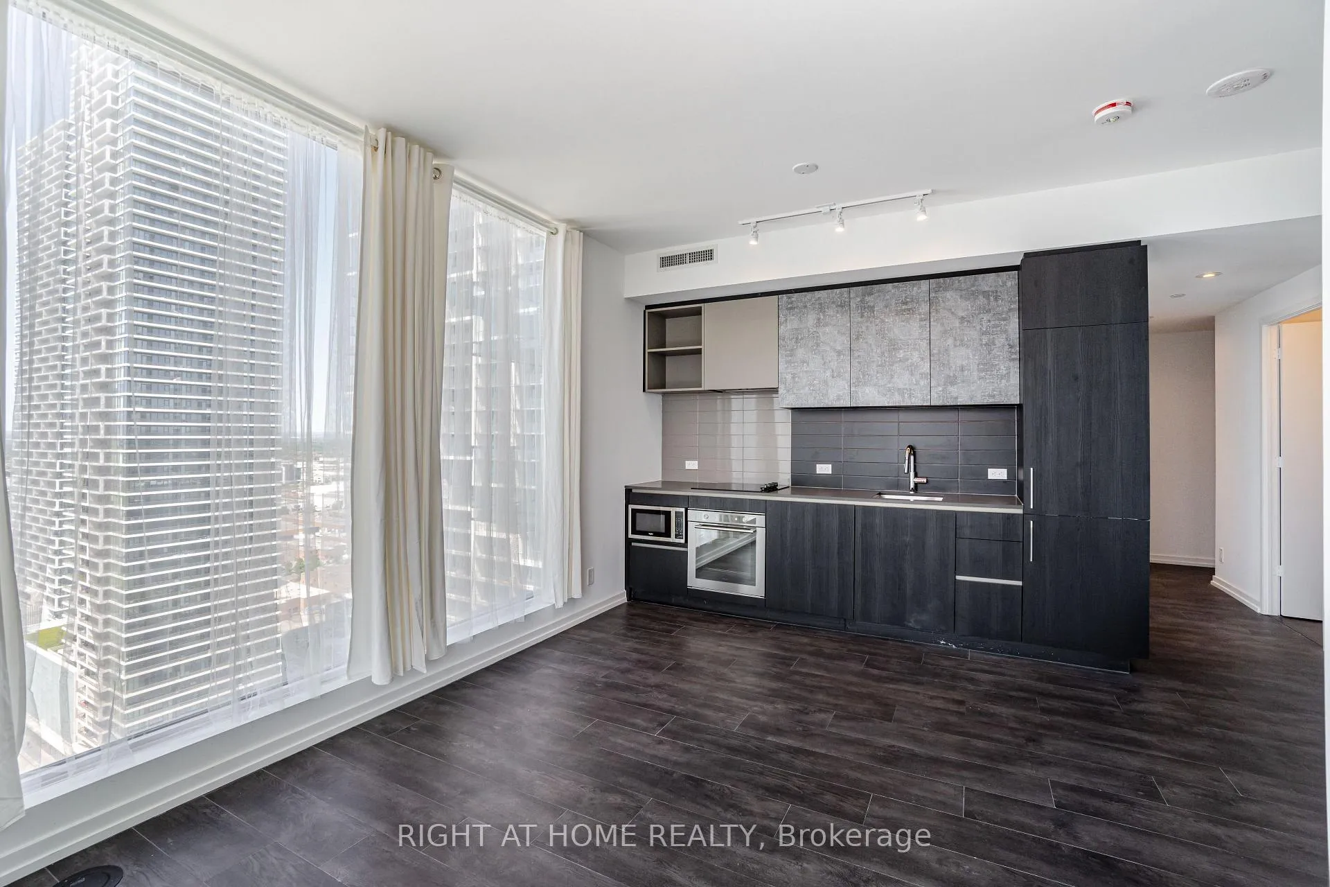 Photo 7 of Unit 2802, 7890 Jane Street, Vaughan, Vaughan Corporate Centre — HOMEH