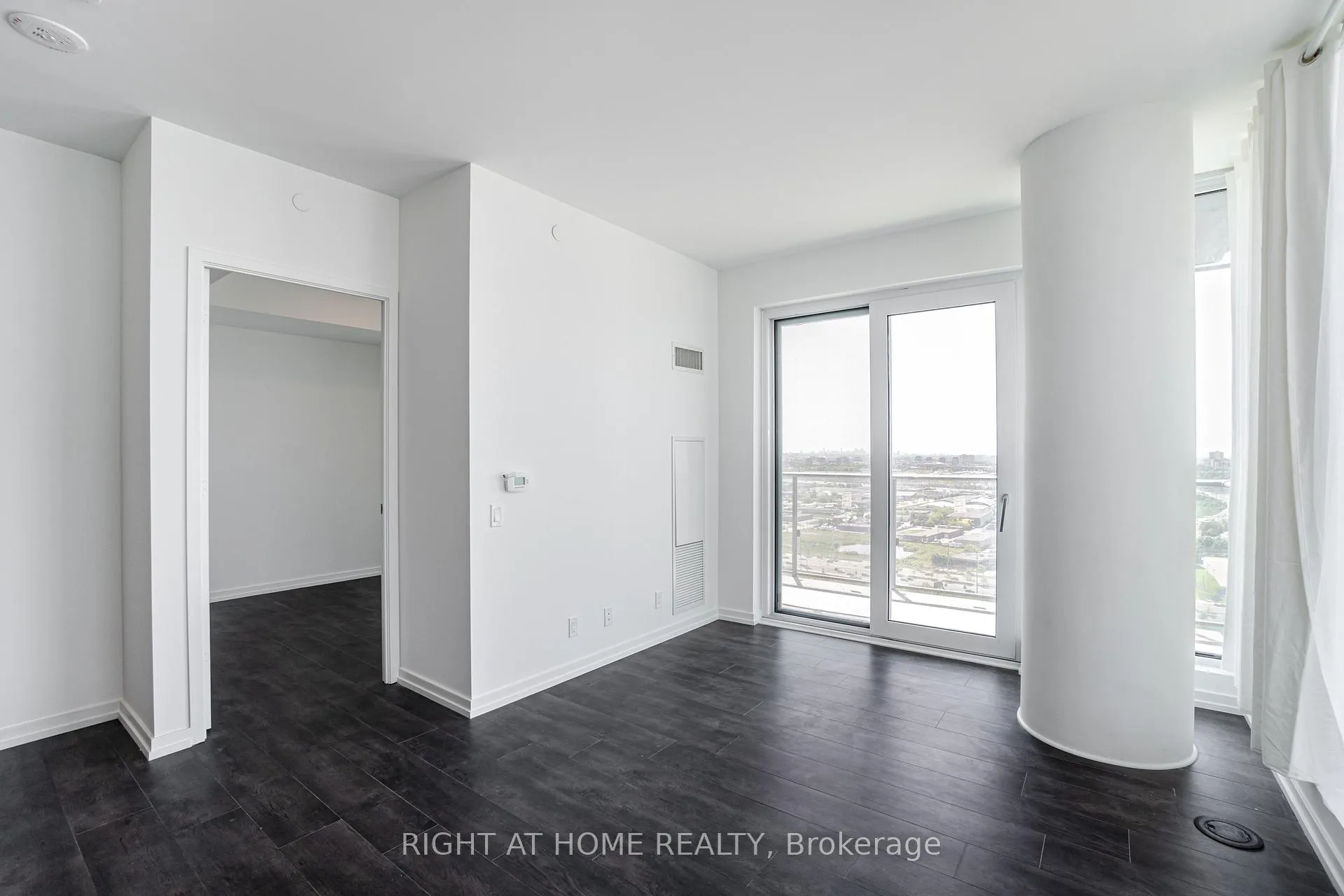 Photo 9 of Unit 2802, 7890 Jane Street, Vaughan, Vaughan Corporate Centre — HOMEH