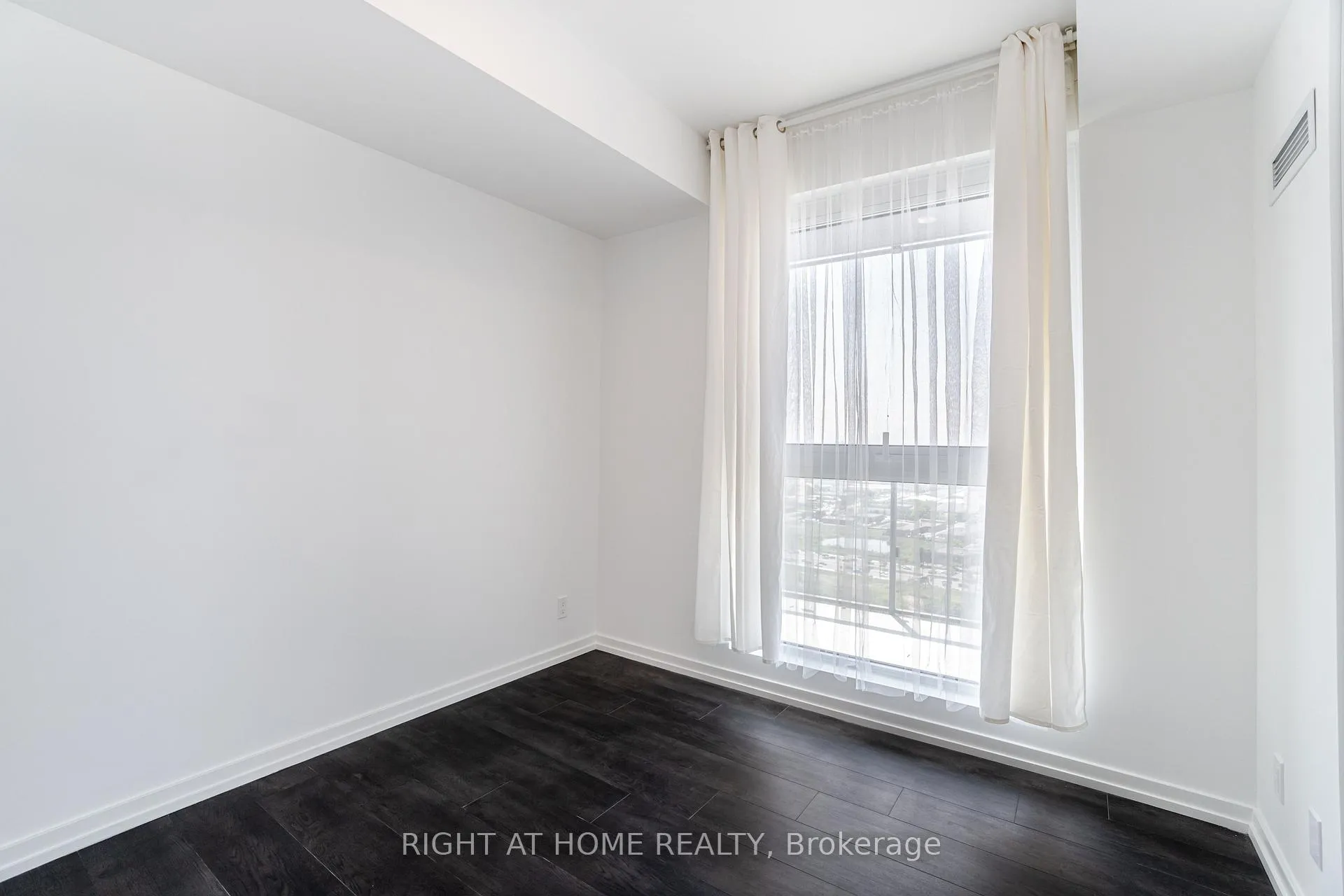 Photo 15 of Unit 2802, 7890 Jane Street, Vaughan, Vaughan Corporate Centre — HOMEH