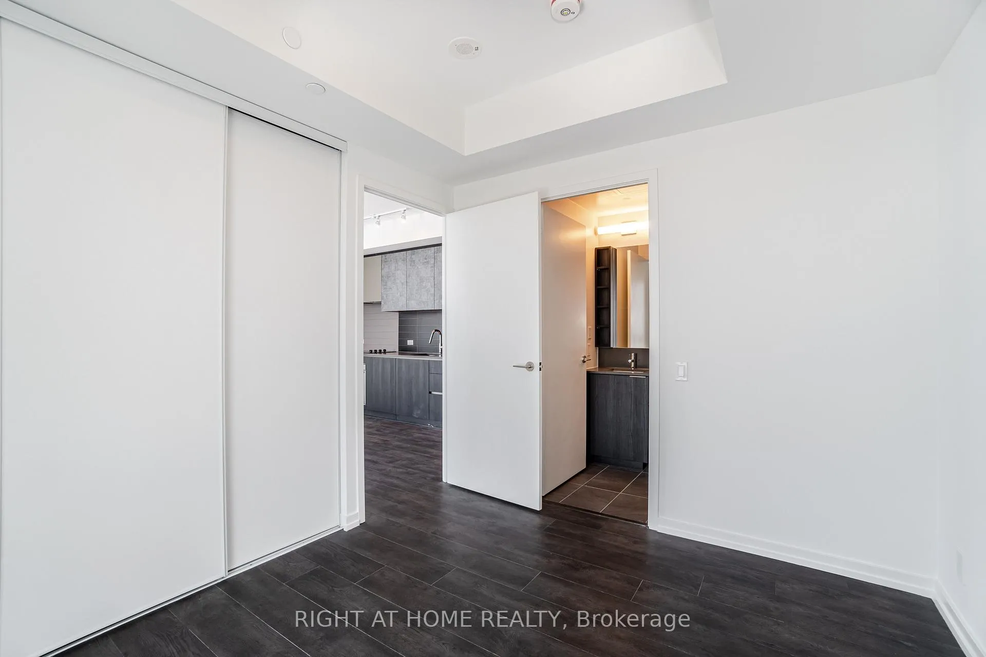 Photo 17 of Unit 2802, 7890 Jane Street, Vaughan, Vaughan Corporate Centre — HOMEH