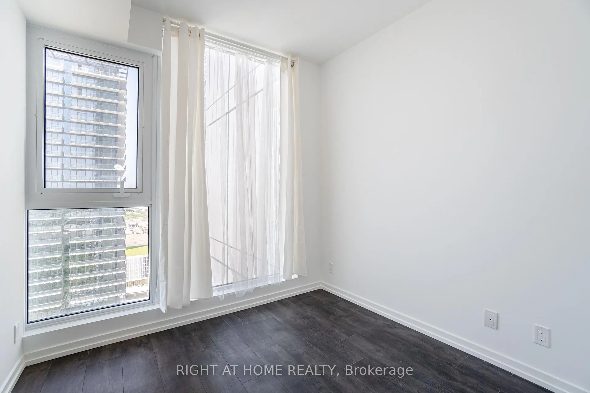 Photo 19 of Unit 2802, 7890 Jane Street, Vaughan, Vaughan Corporate Centre — HOMEH
