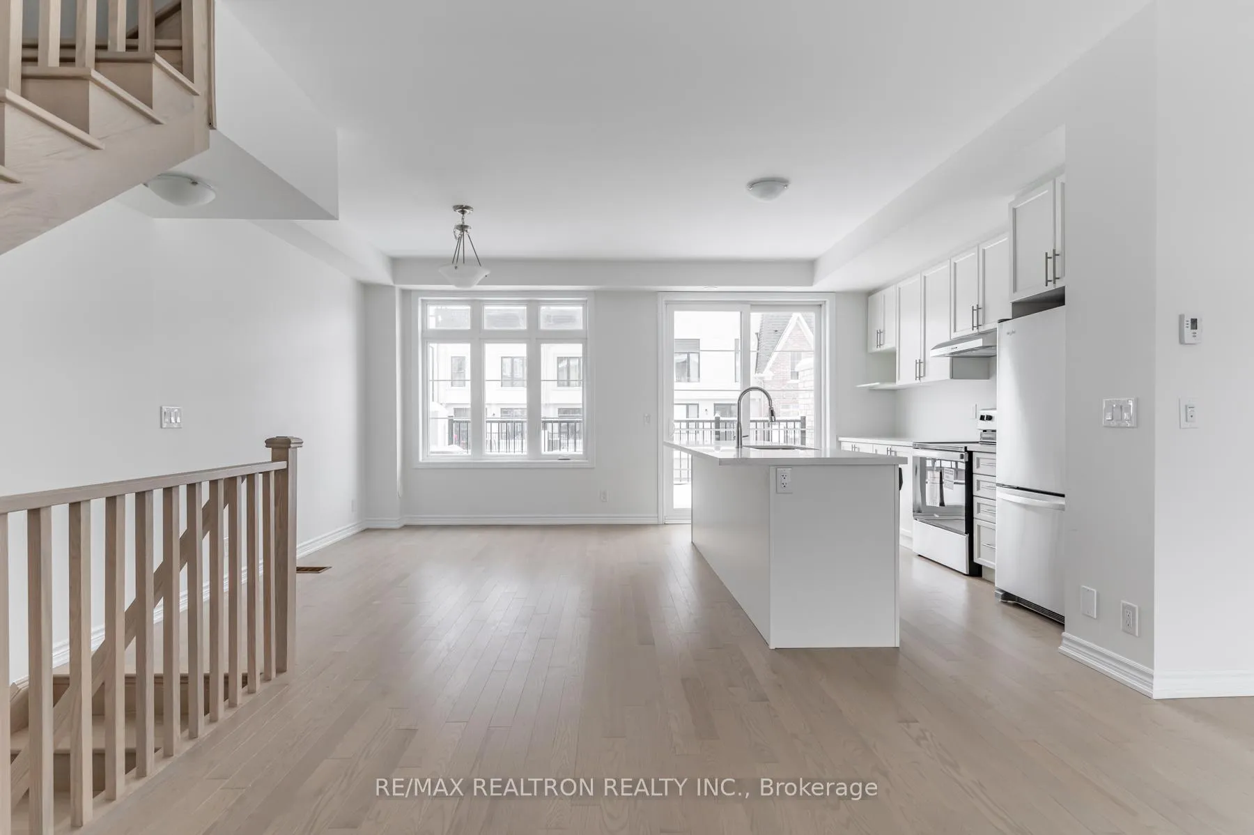 Photo 3 of 9706 Kennedy Road, Markham, Angus Glen — HOMEH