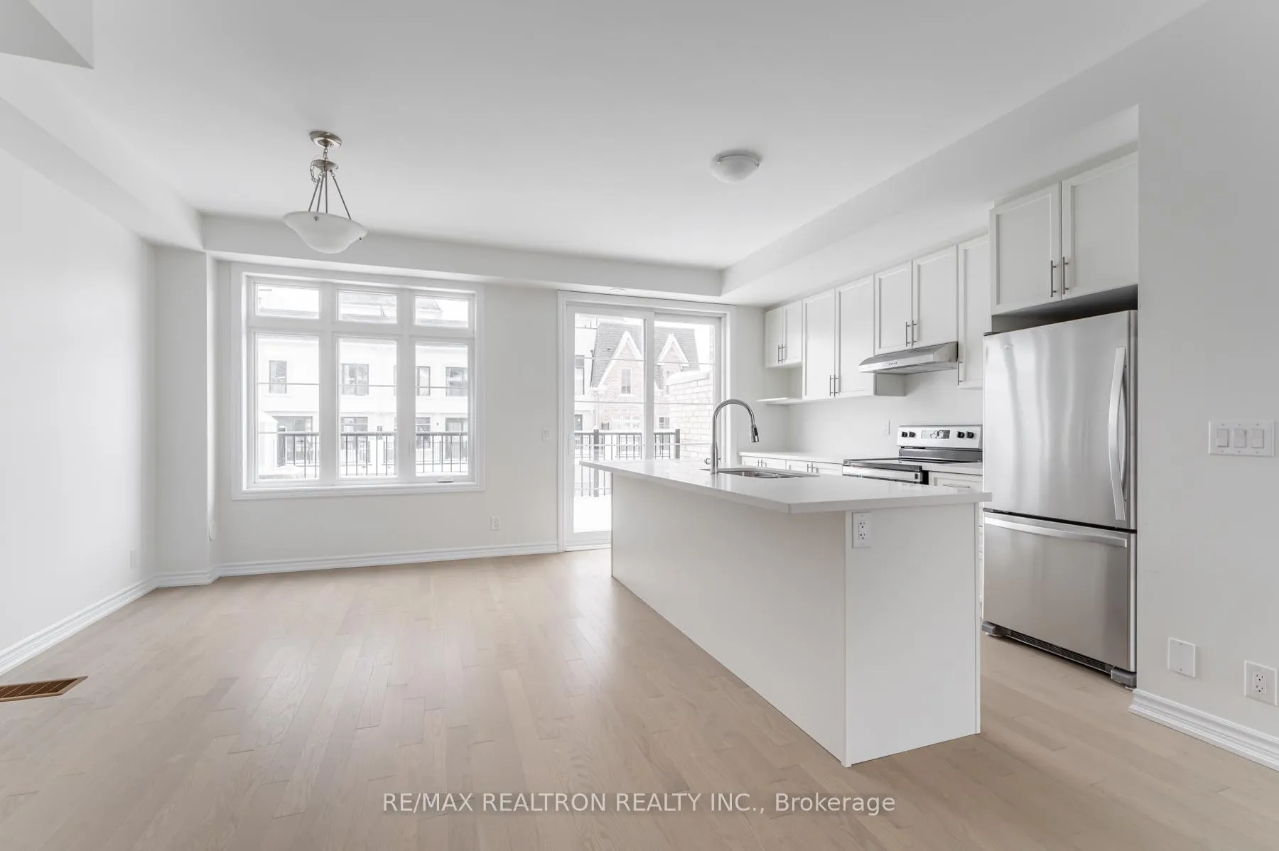 Photo 9 of 9706 Kennedy Road, Markham, Angus Glen — HOMEH