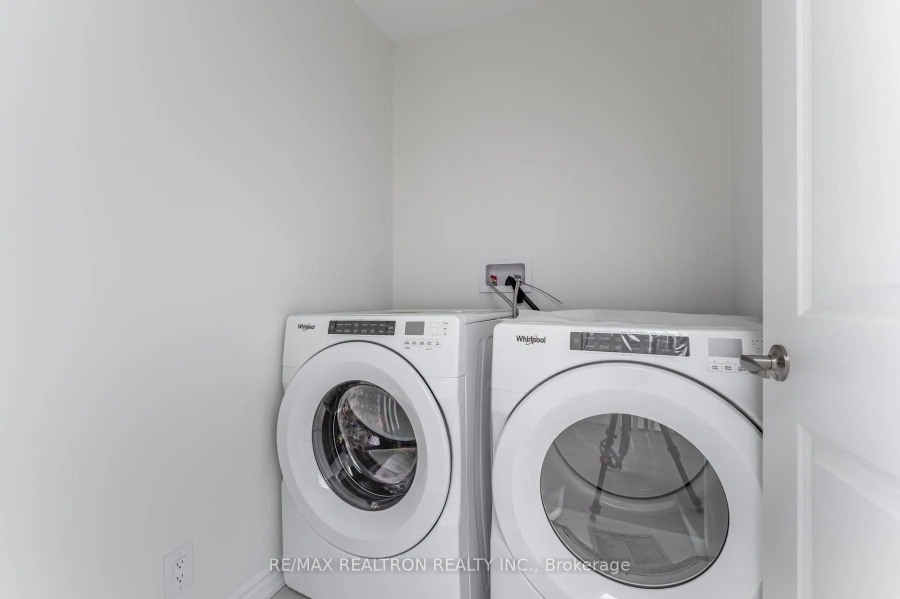 Photo 28 of 9706 Kennedy Road, Markham, Angus Glen — HOMEH